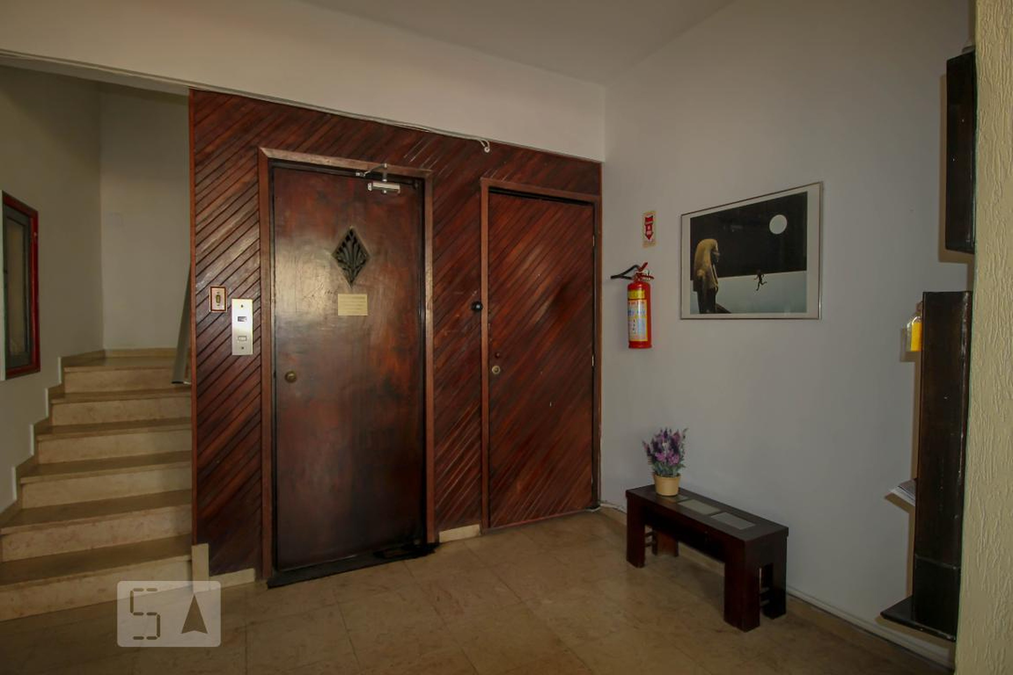 Entrada do Prédio - Edifício Cosme Velho