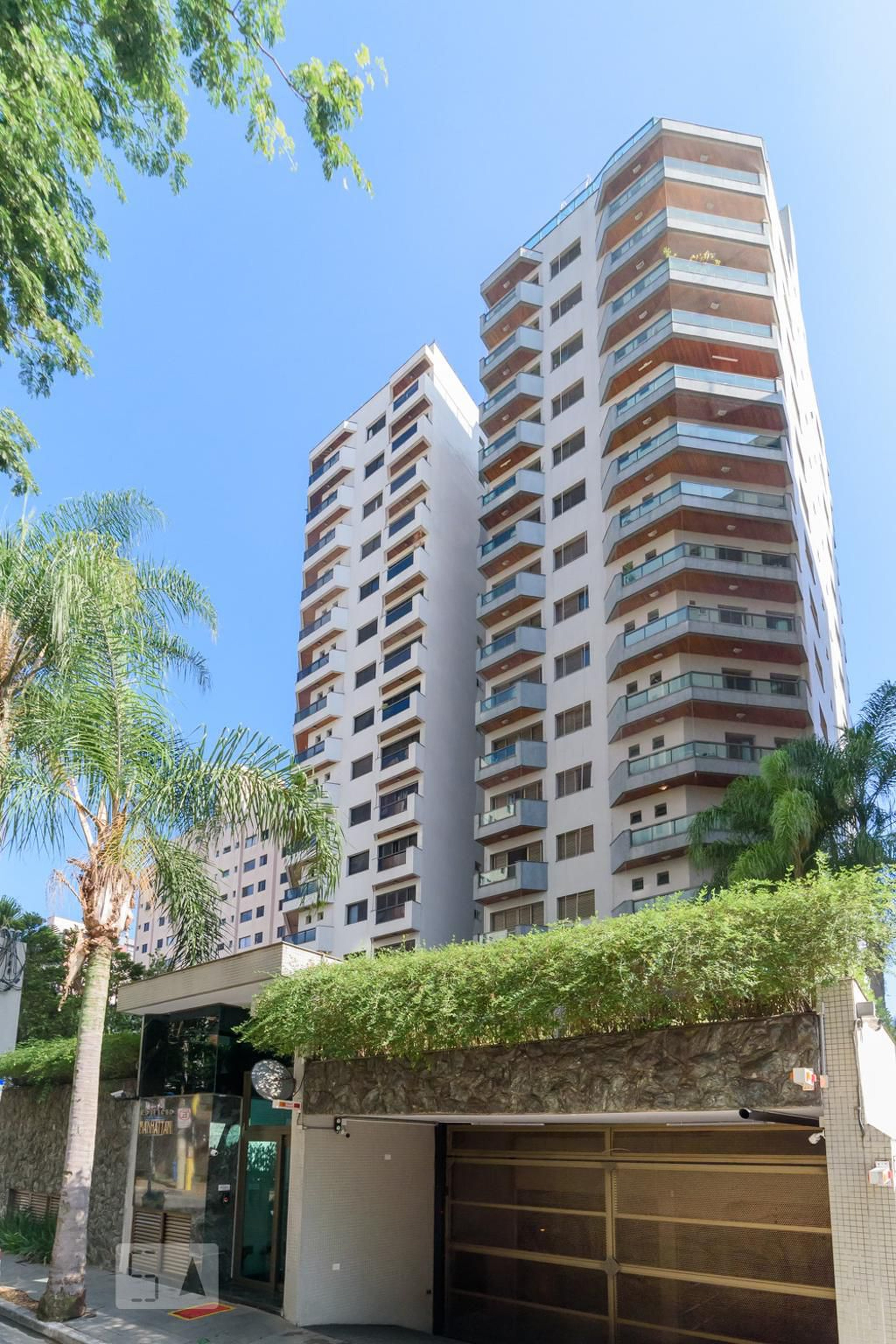 Fachada do Condomínio Edifício Tatiana