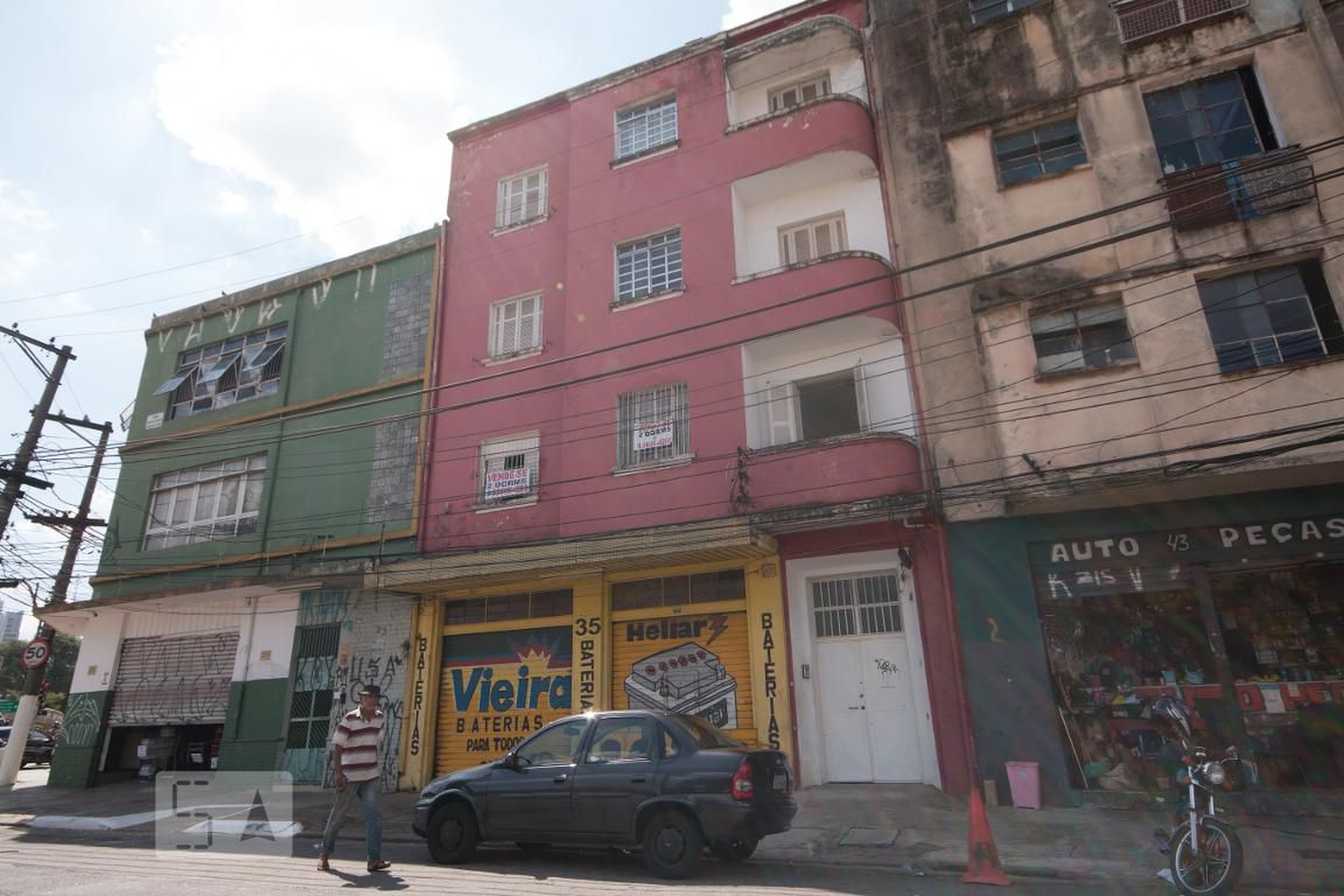 Fachada Condomínio em Rua Visconde de Parnaíba, 41