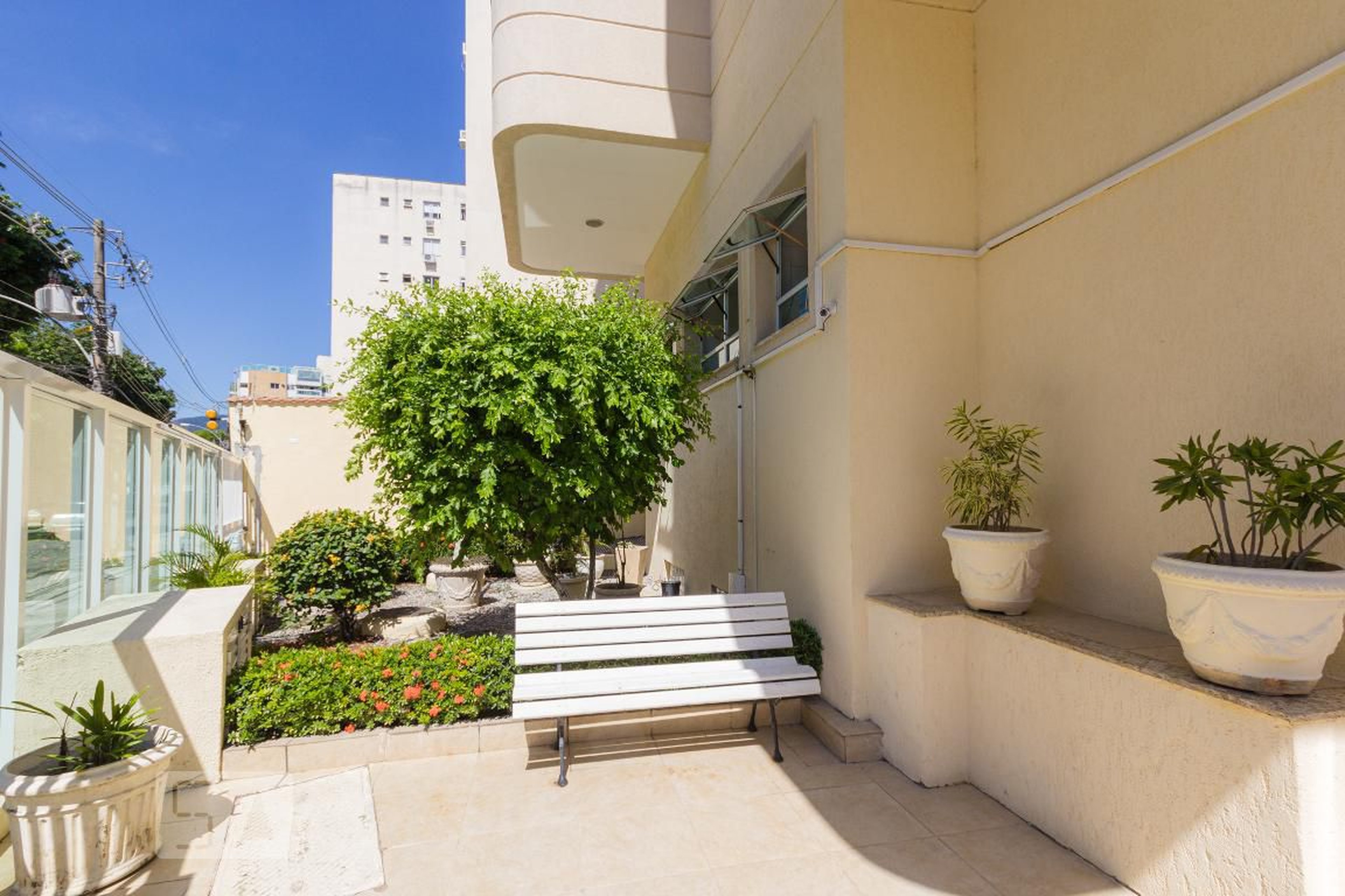 Entrada - Edifício Shanti