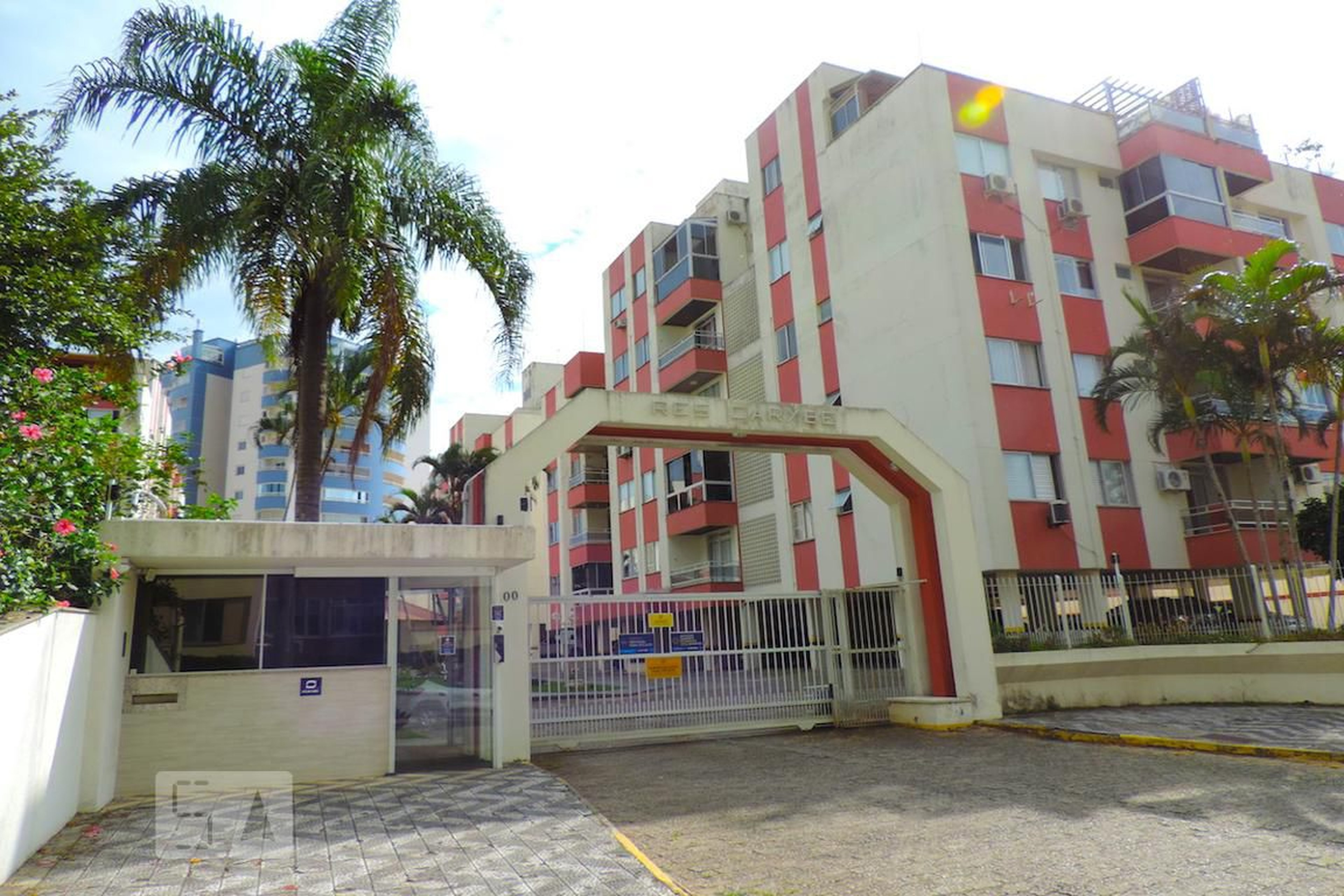 Fachada Residencial Carybe