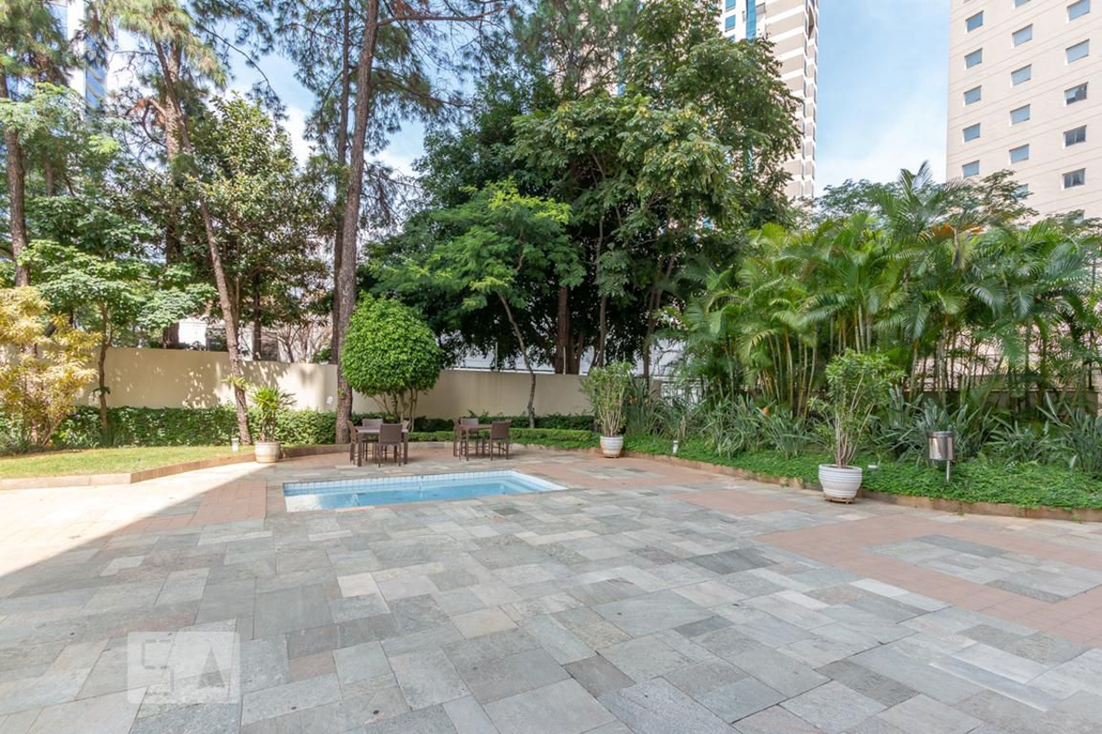 Area Comum - Vértice