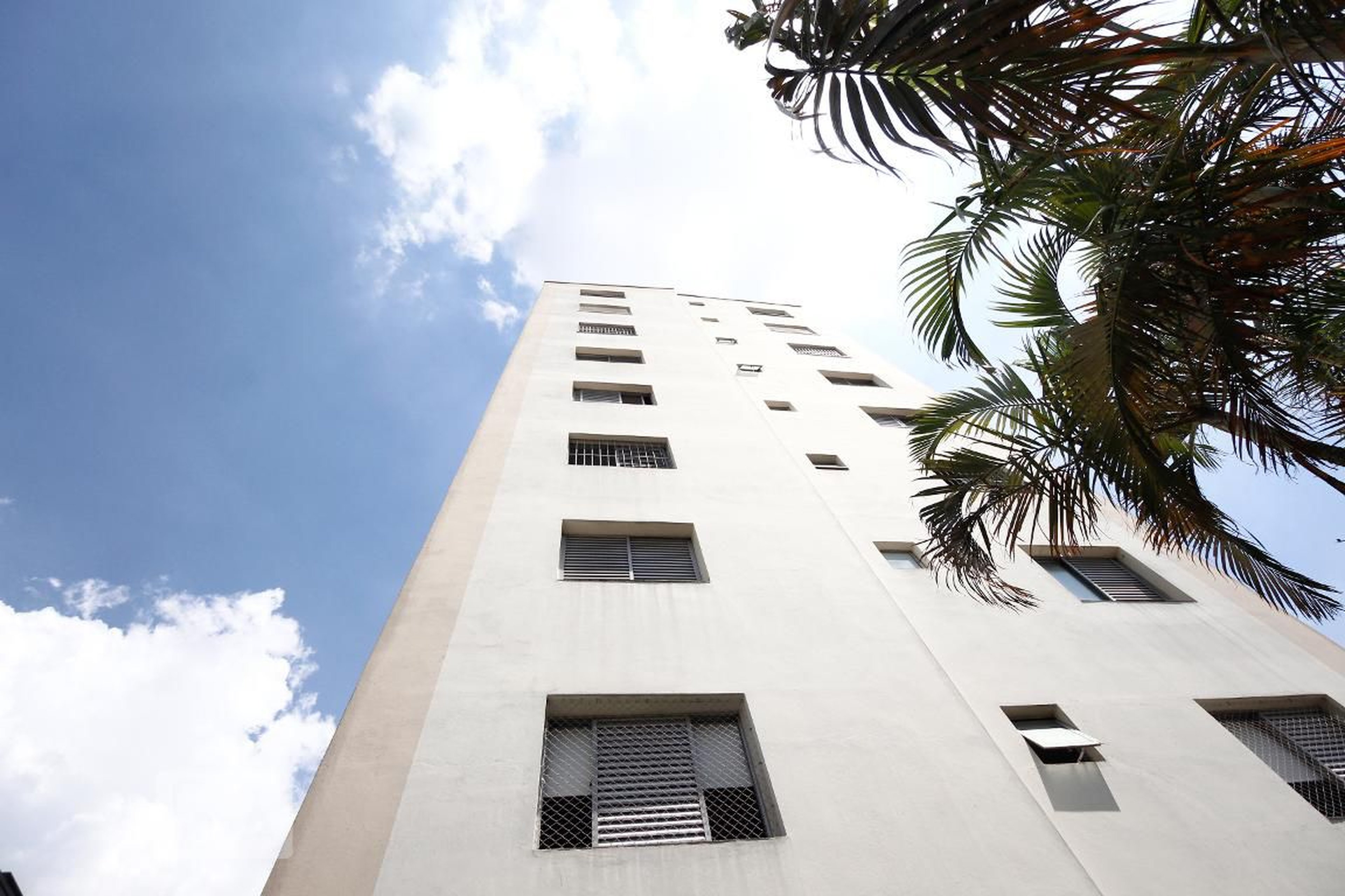 Prédio Condomínio Rogério