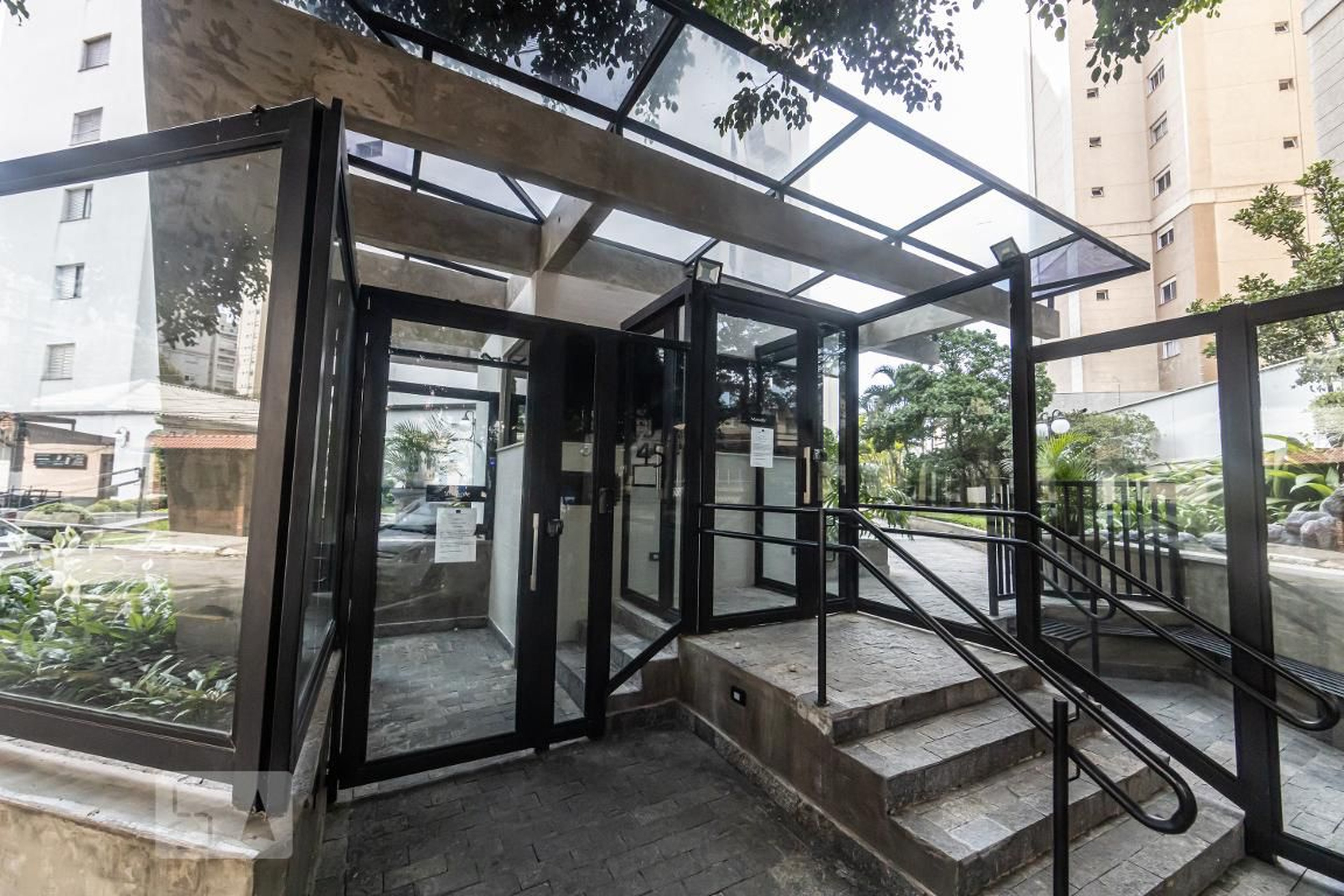 Fachada Condomínio em Rua Professor Rodolfo São Tiago, 47