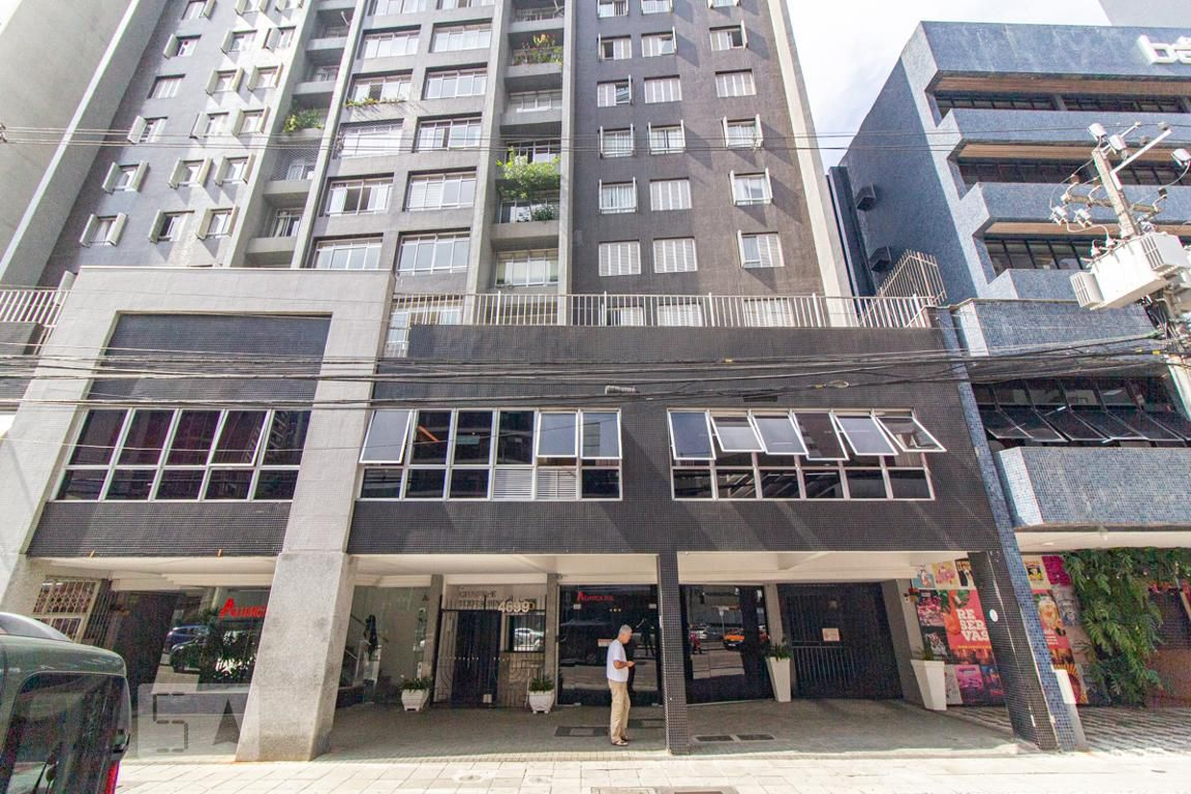 Fachada do Condomínio Condomínio em Avenida Sete de Setembro, 4699