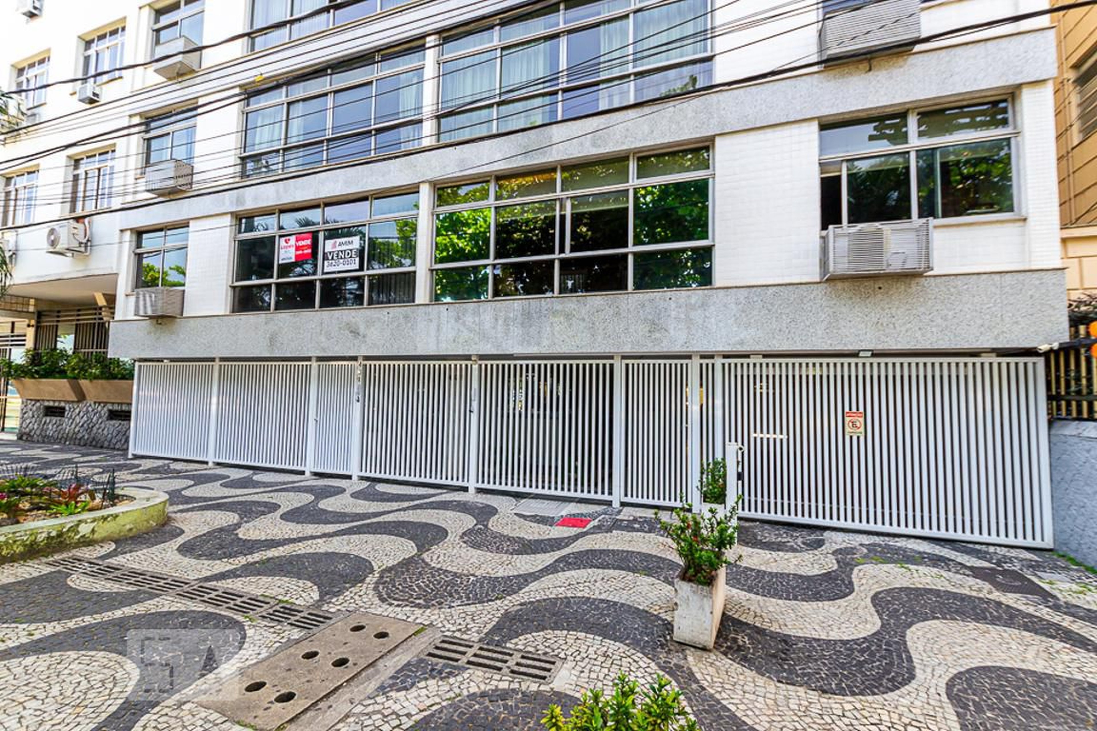Fachada Condomínio em Avenida Jornalista Alberto Francisco Torres, 491