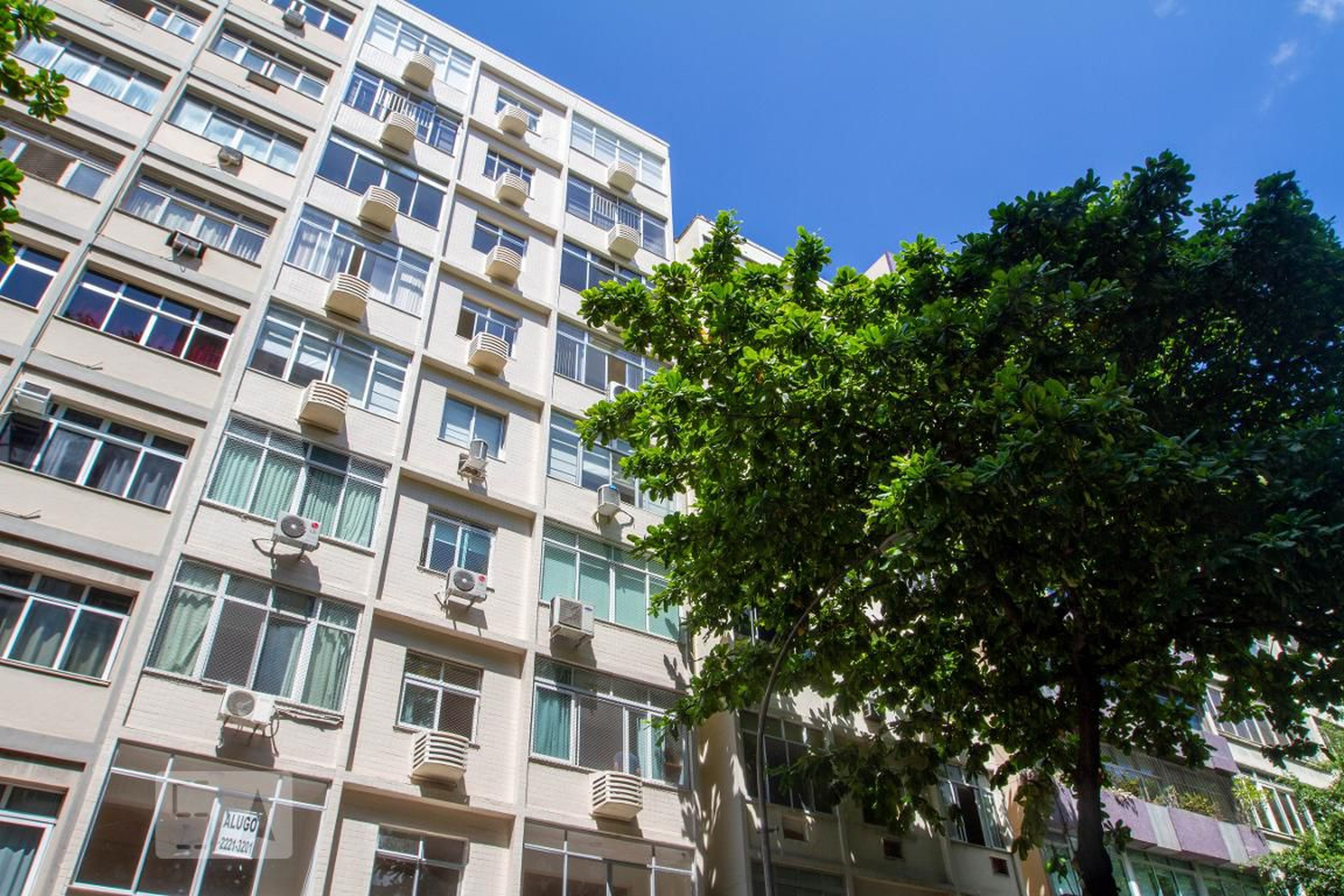 Fachada do Prédio Condomínio em Avenida Rainha Elisabeth, 441