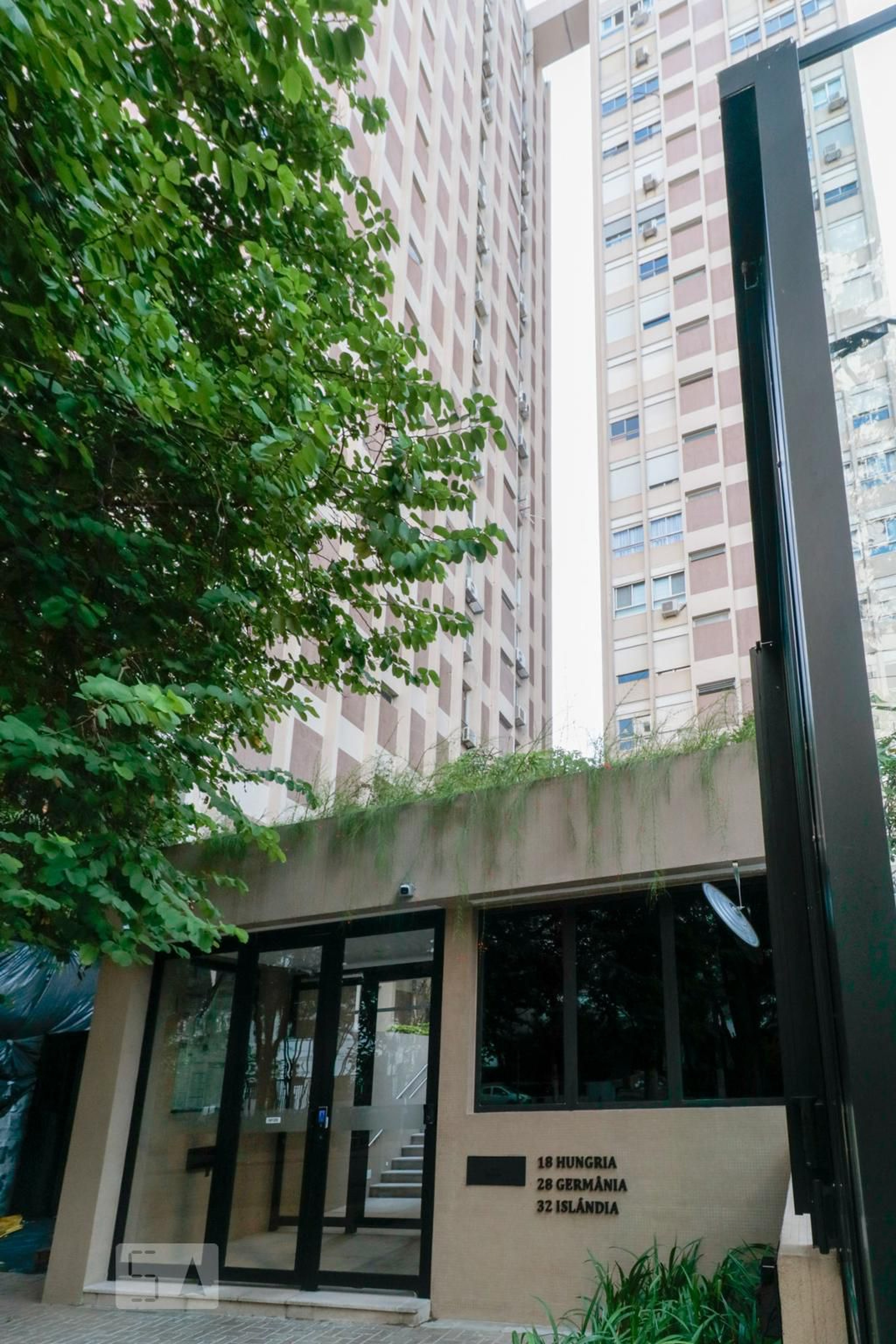 Fachada Condomínio Praça Germania