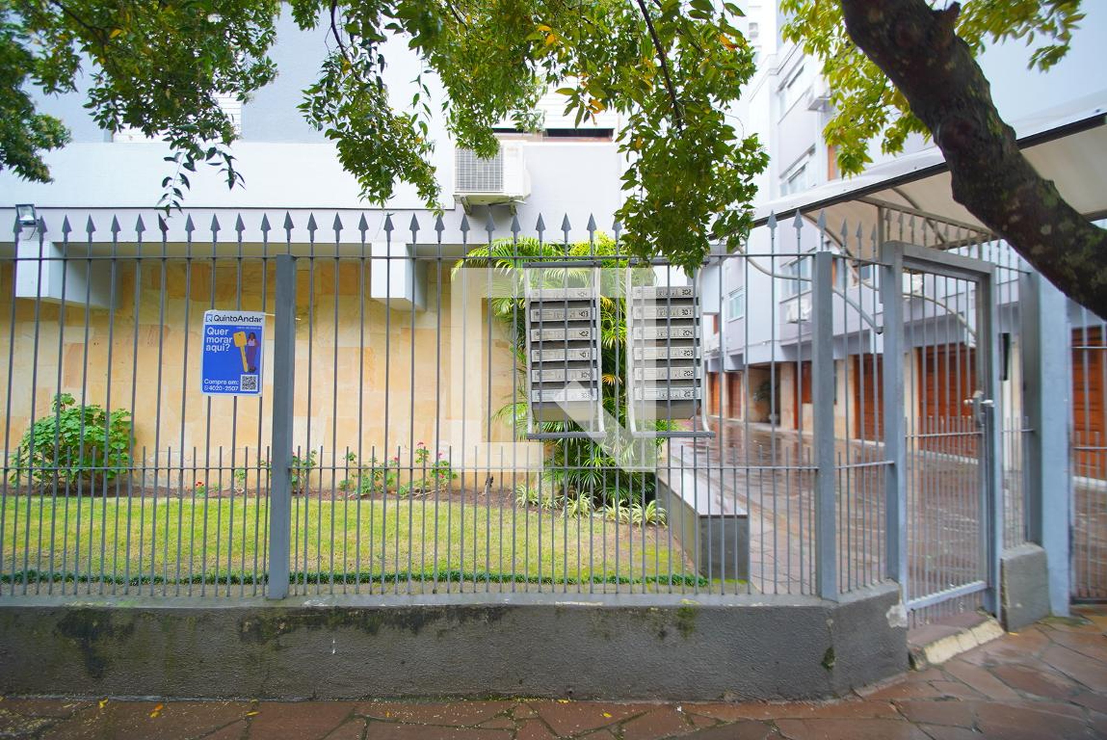 Fachada Condomínio em Rua Doutor Derly Monteiro, 95