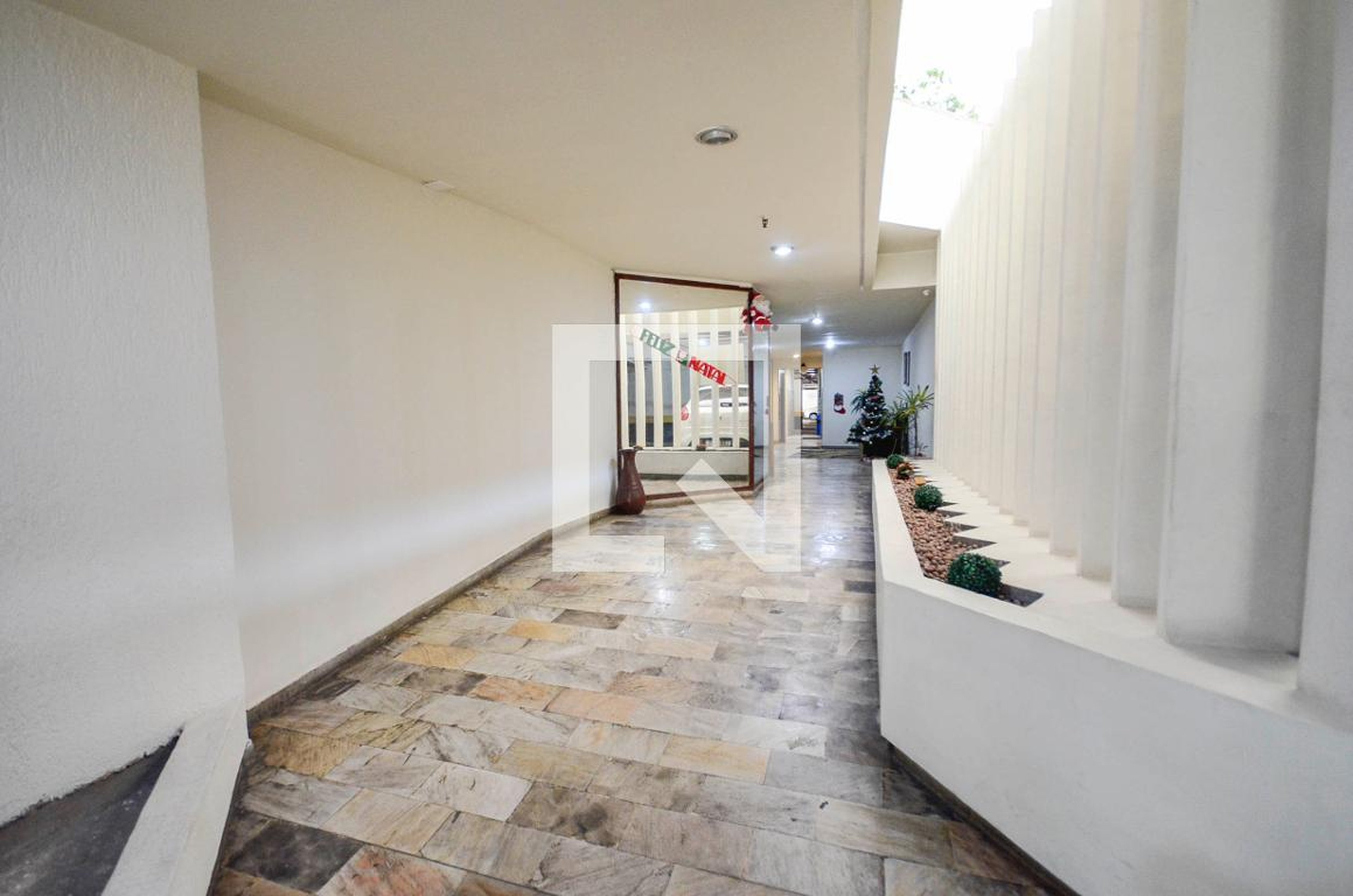 Hall - Solar do Carvalho