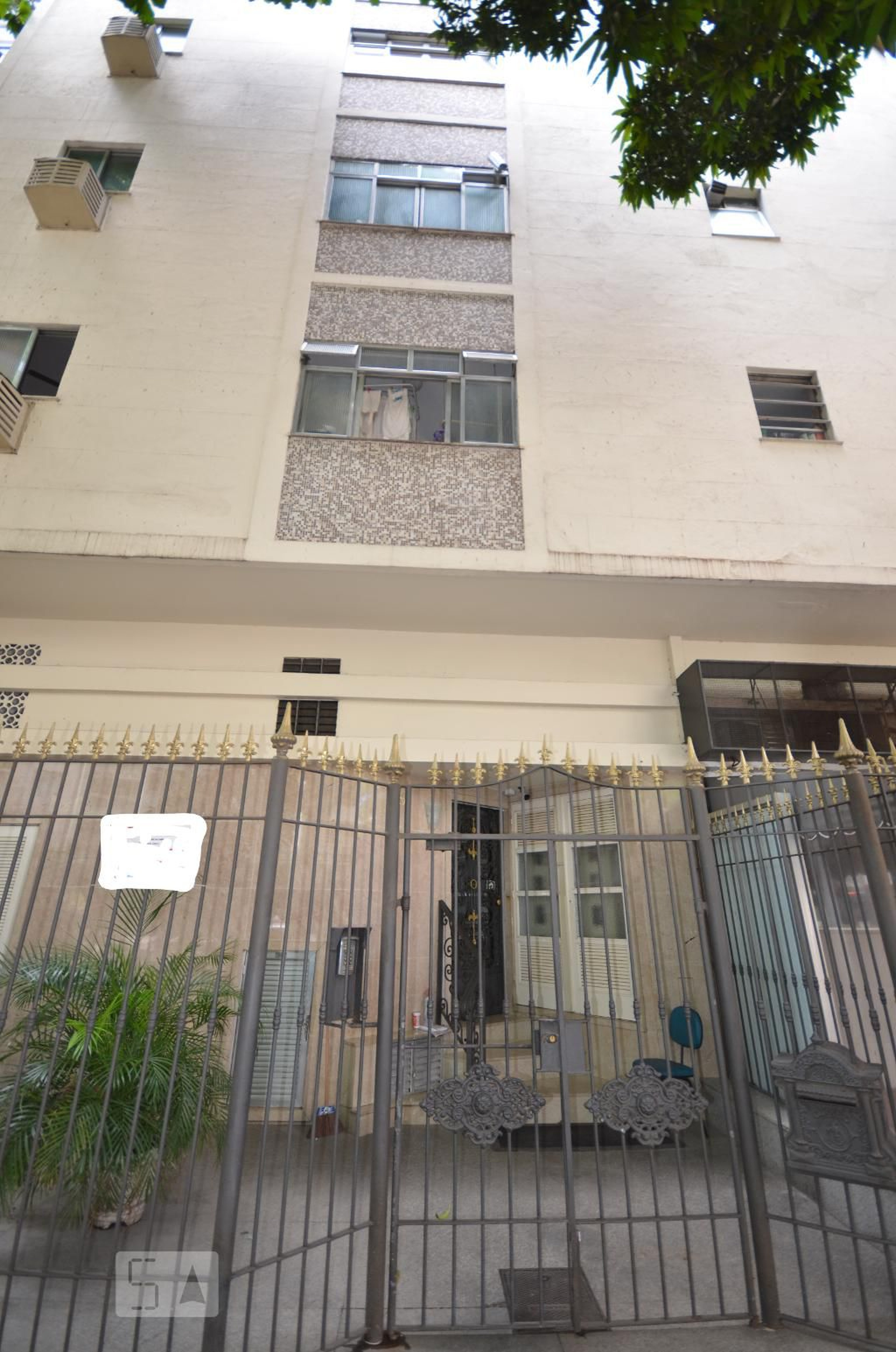 Fachada Condomínio em Rua Humaitá, 95