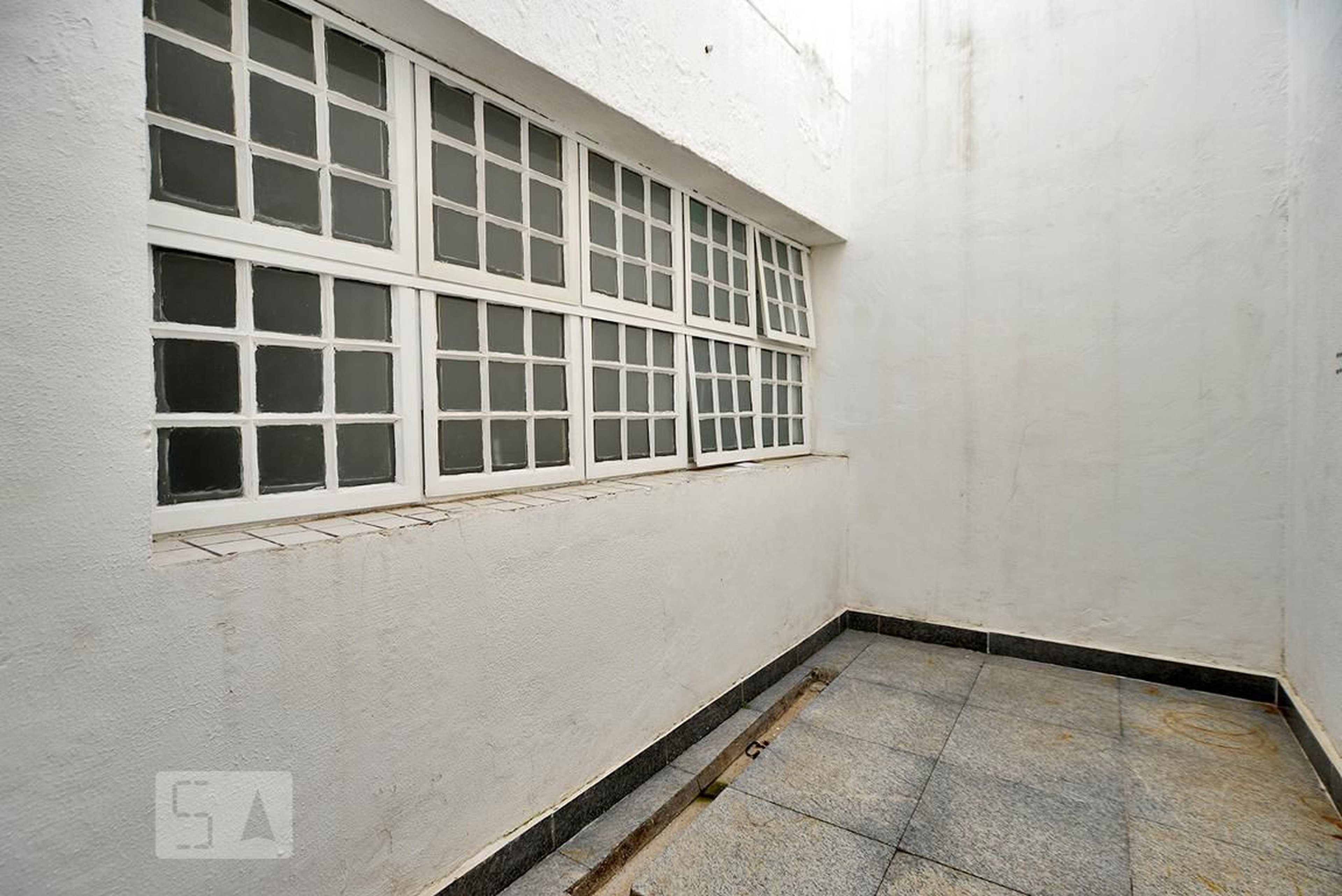 Área Externa - Bandeirantes