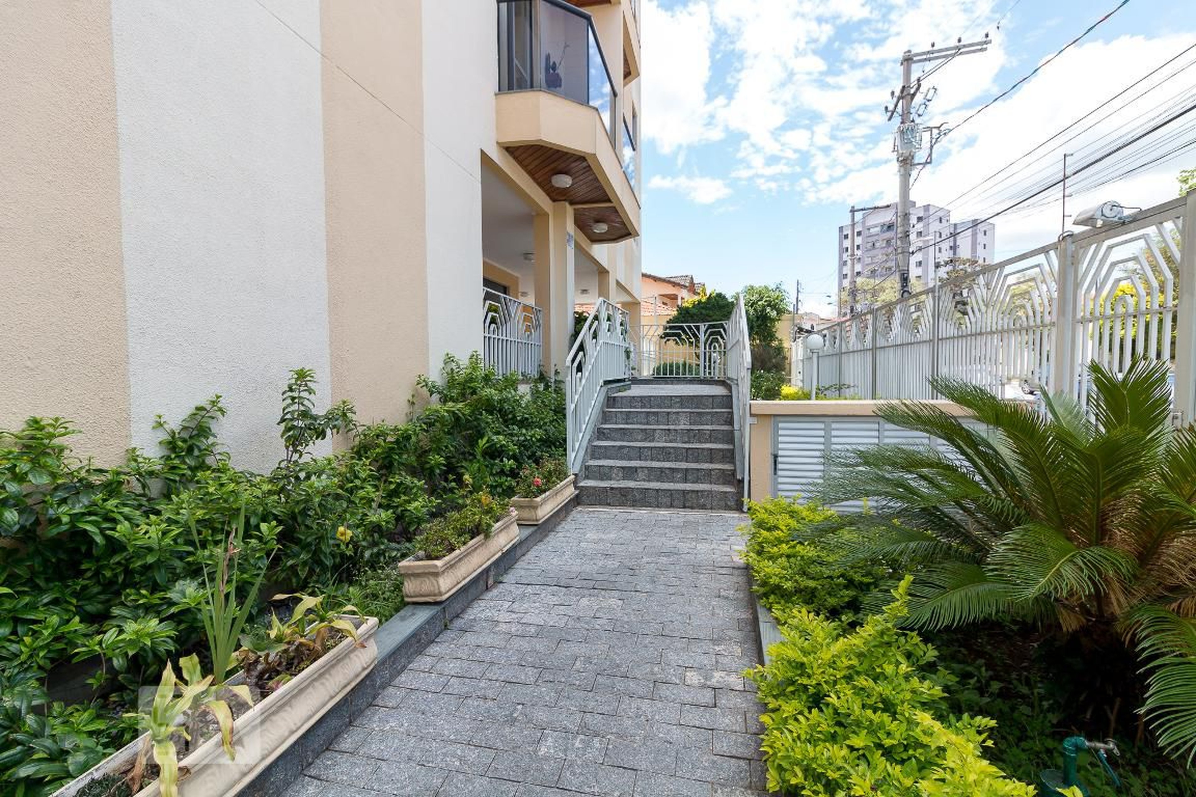 Entrada do prédio - Edifício Vila Real