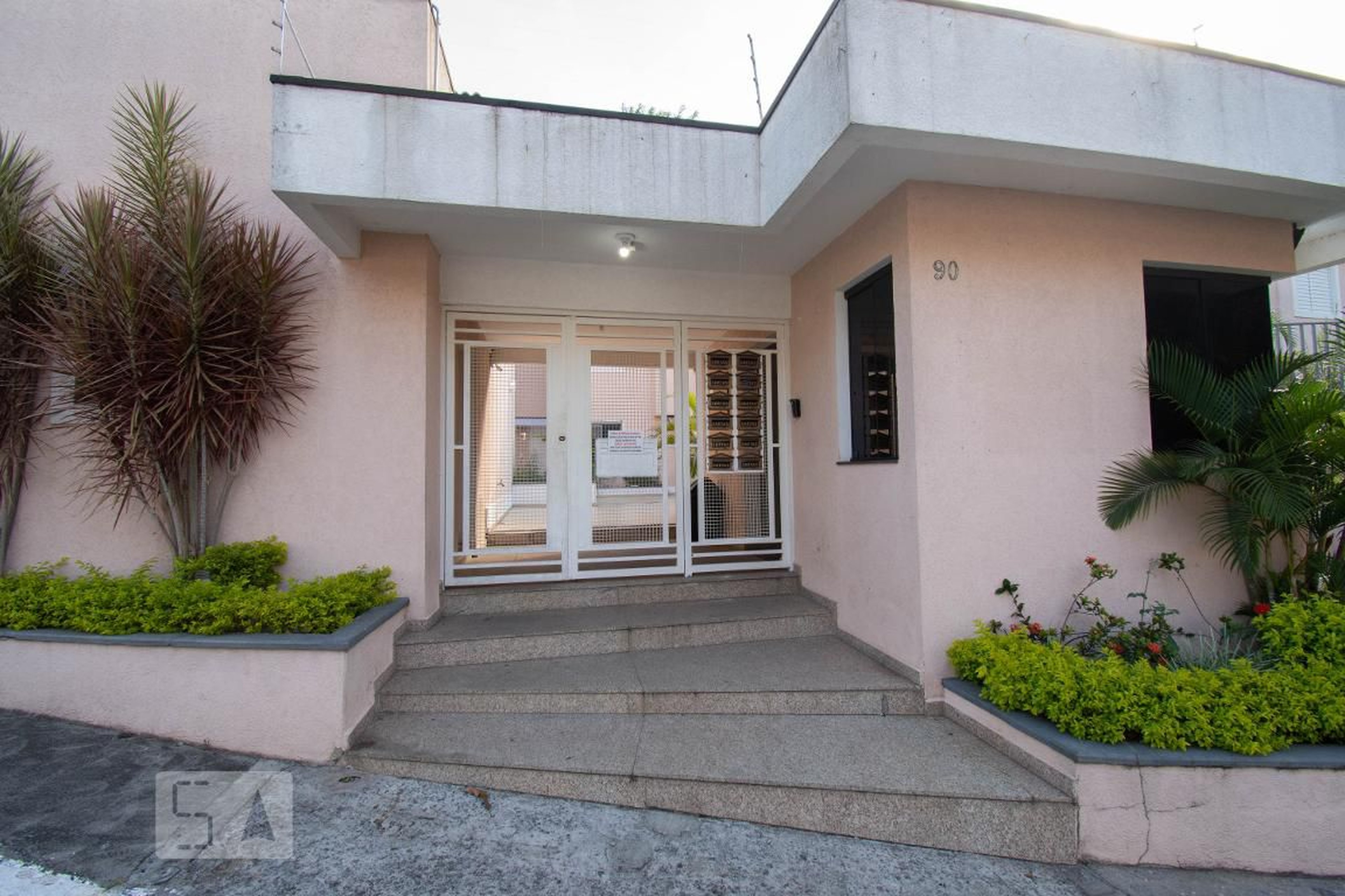 Fachada do Condomínio Condomínio Villaggio Danton Jobim