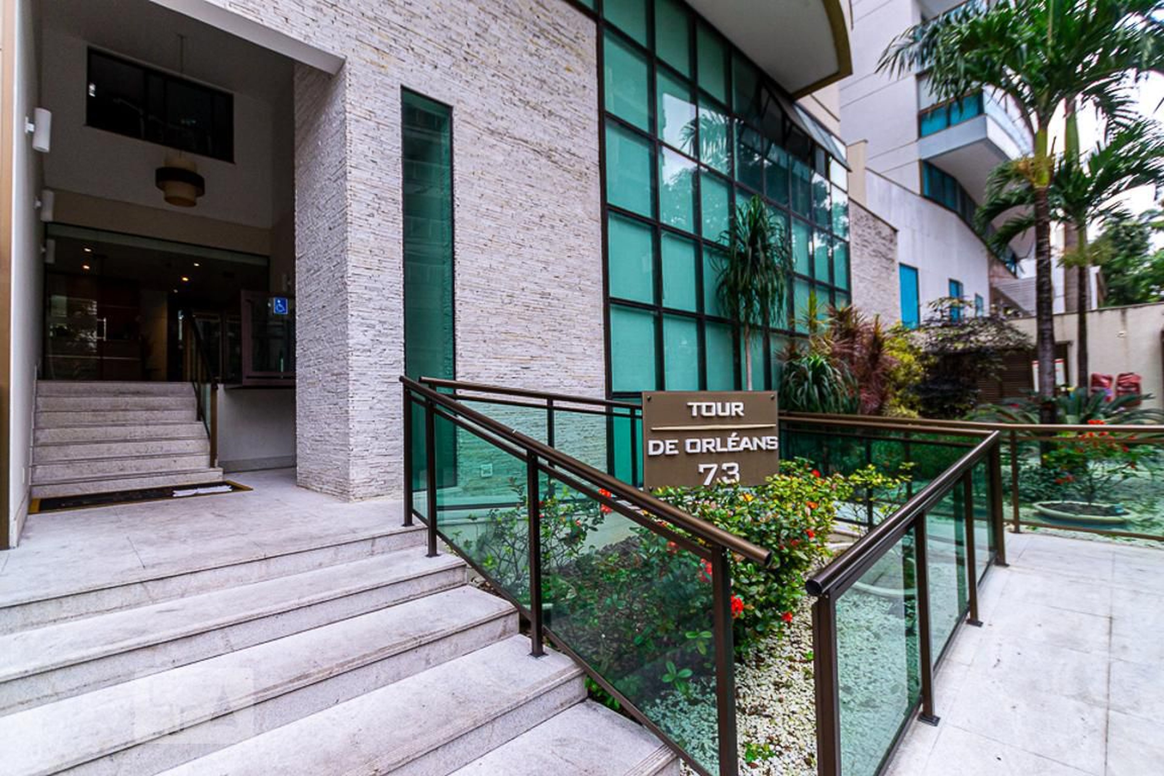 Entrada - Tour de Orleans