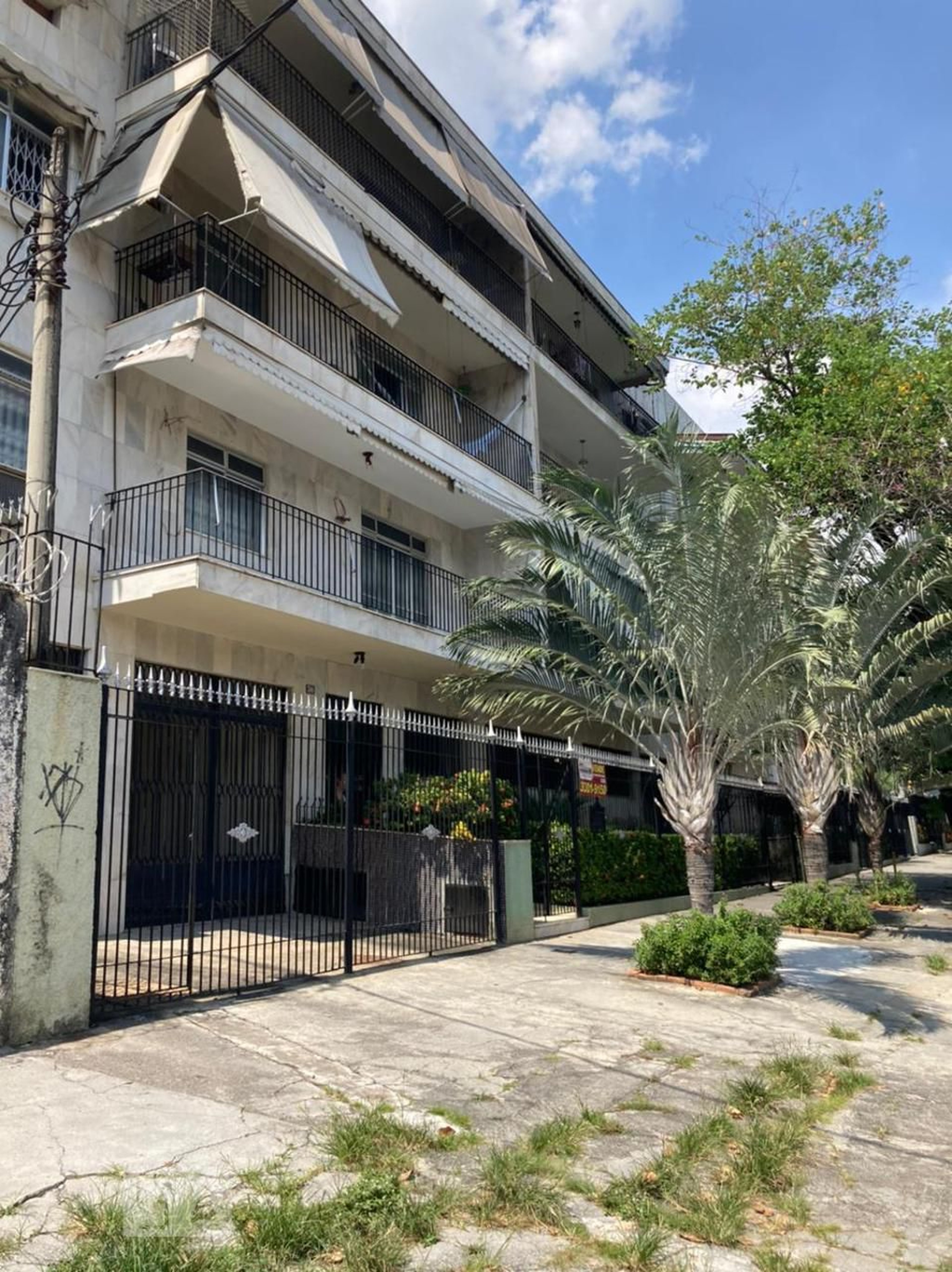 Fachada Condomínio em Rua Calumbi, 300