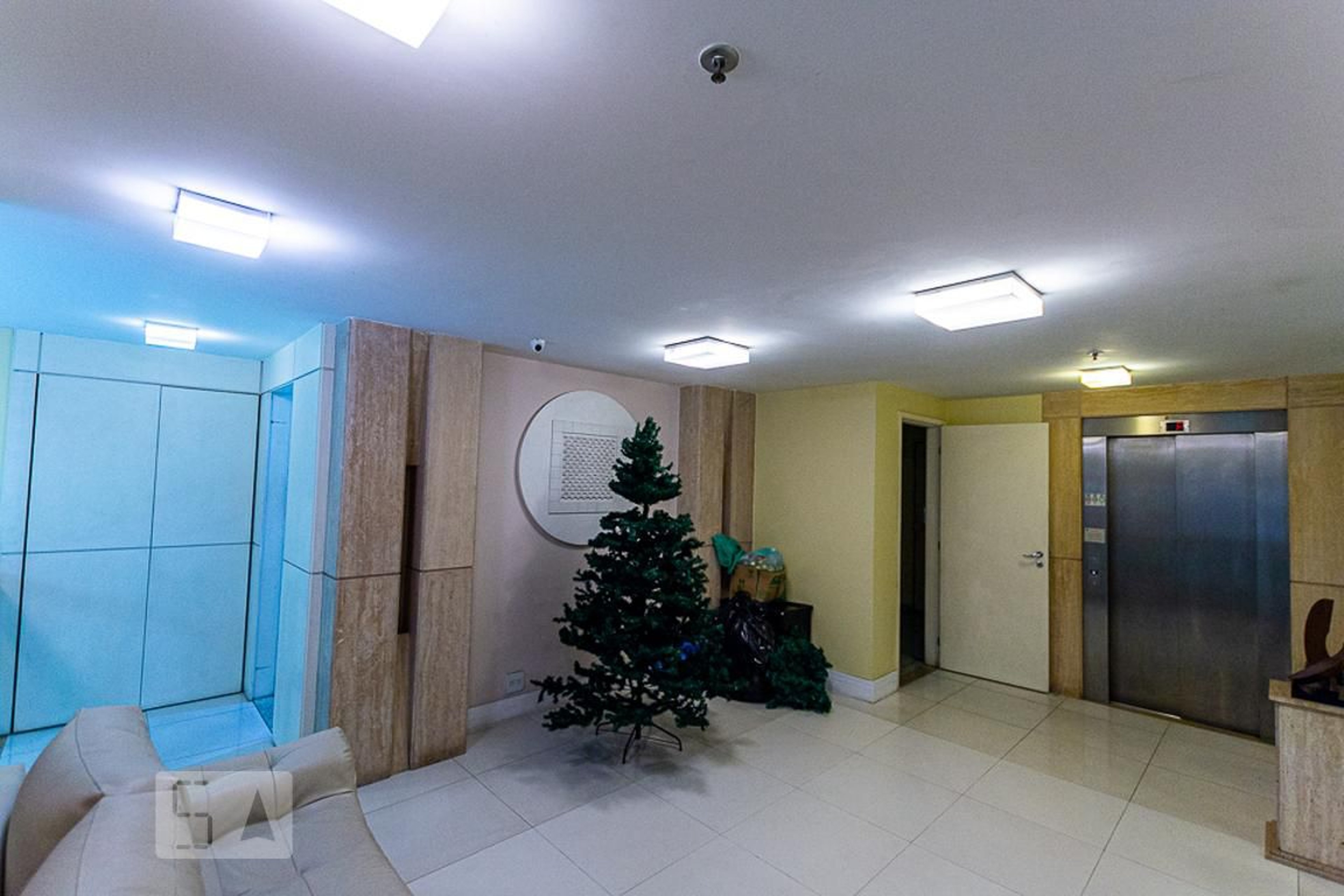 Hall de Entrada - Calle Colonna