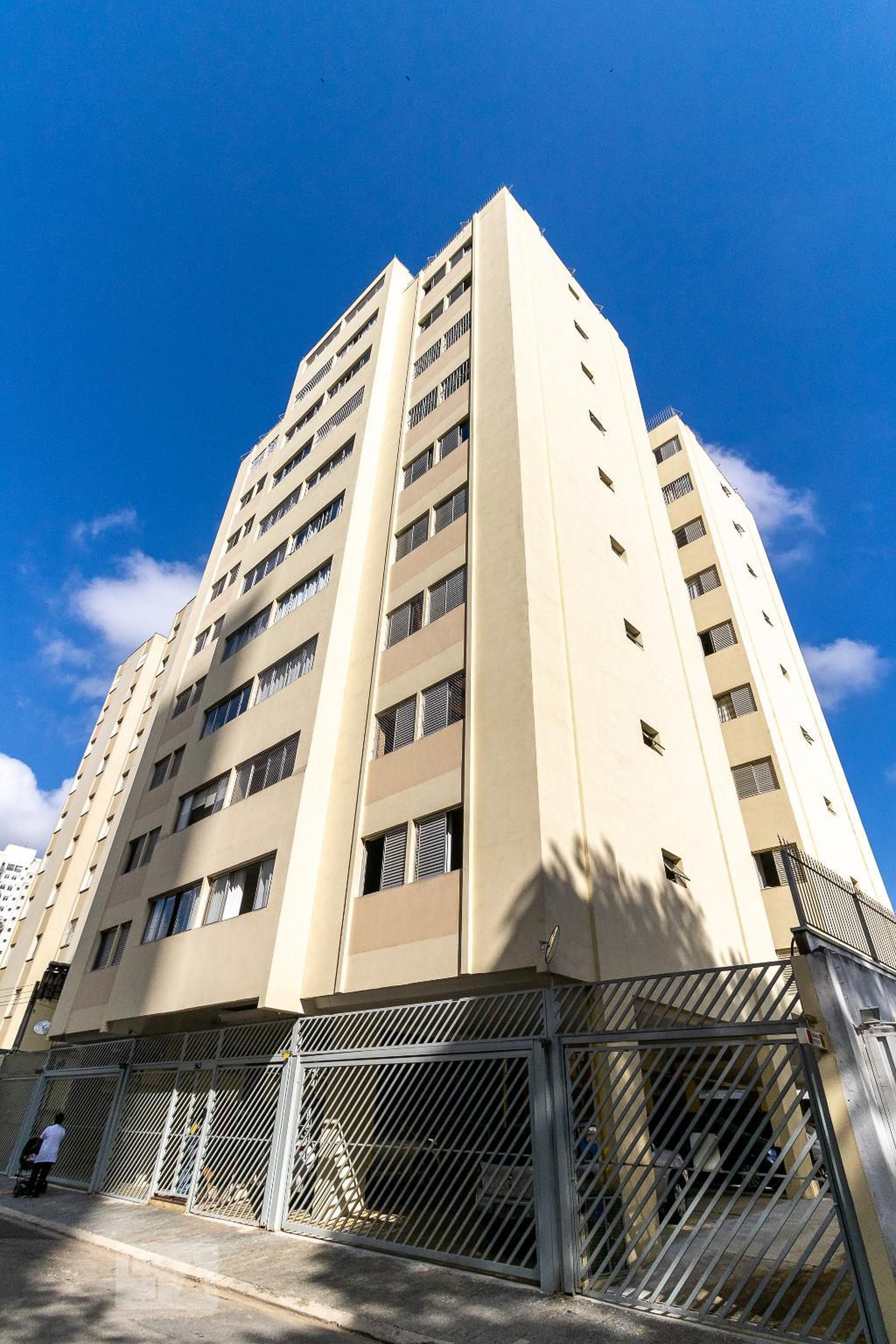 Fachada do Prédio Condomínio em Rua Santa Clara, 962