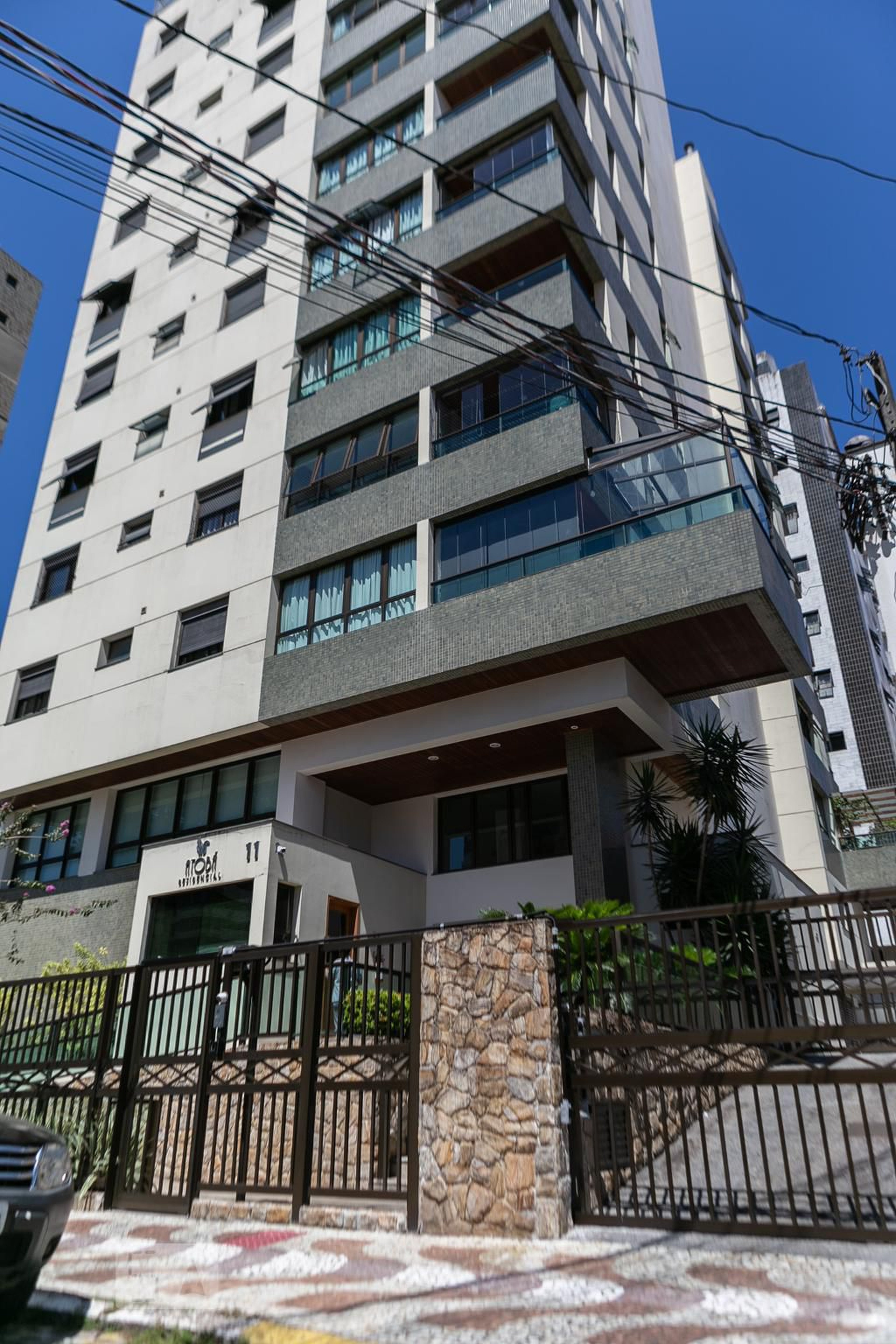 Fachada Condomínio em Rua Dom Gaspar de Affonseca, 11