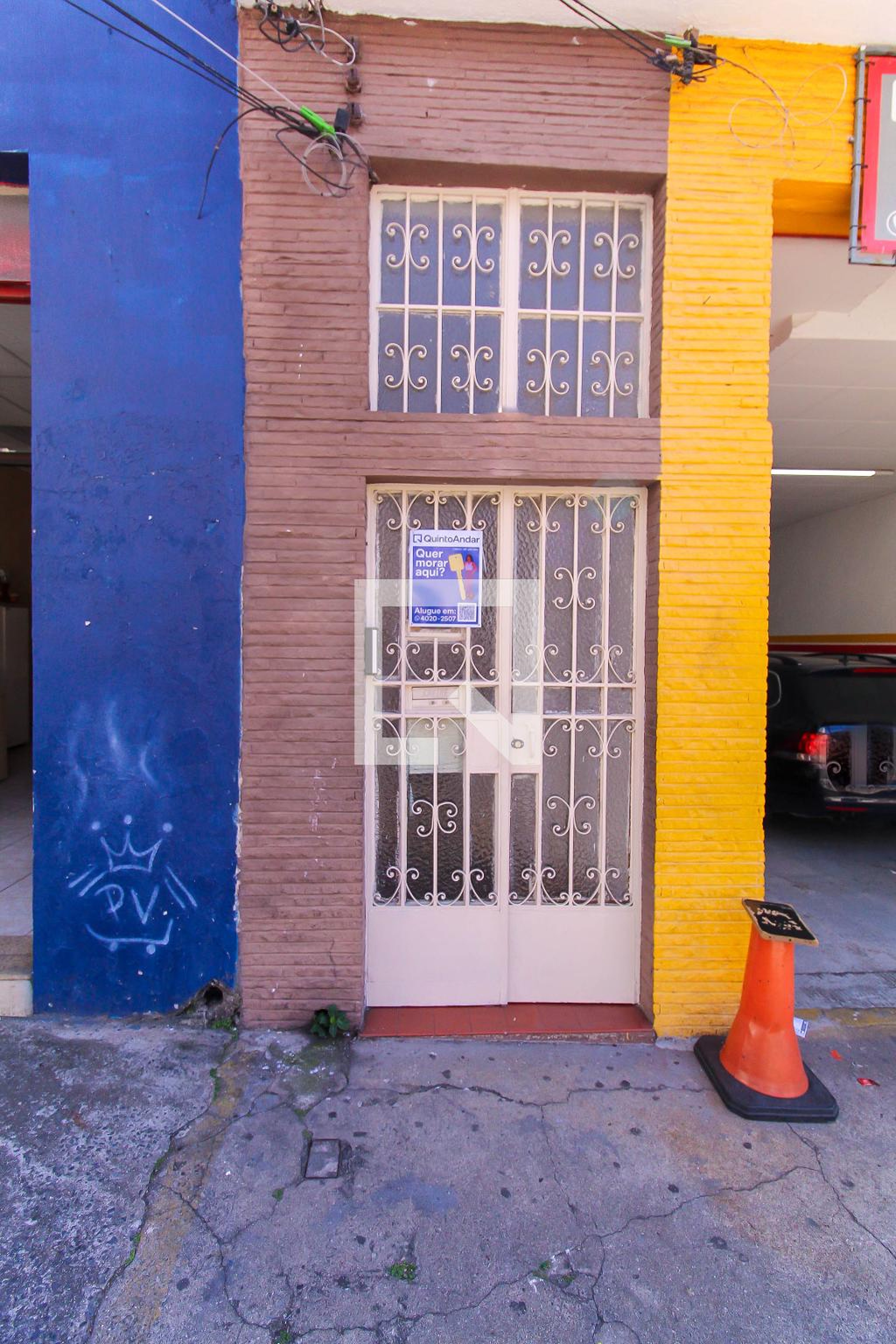 Fachada Condomínio em Rua Antunes Maciel, 36