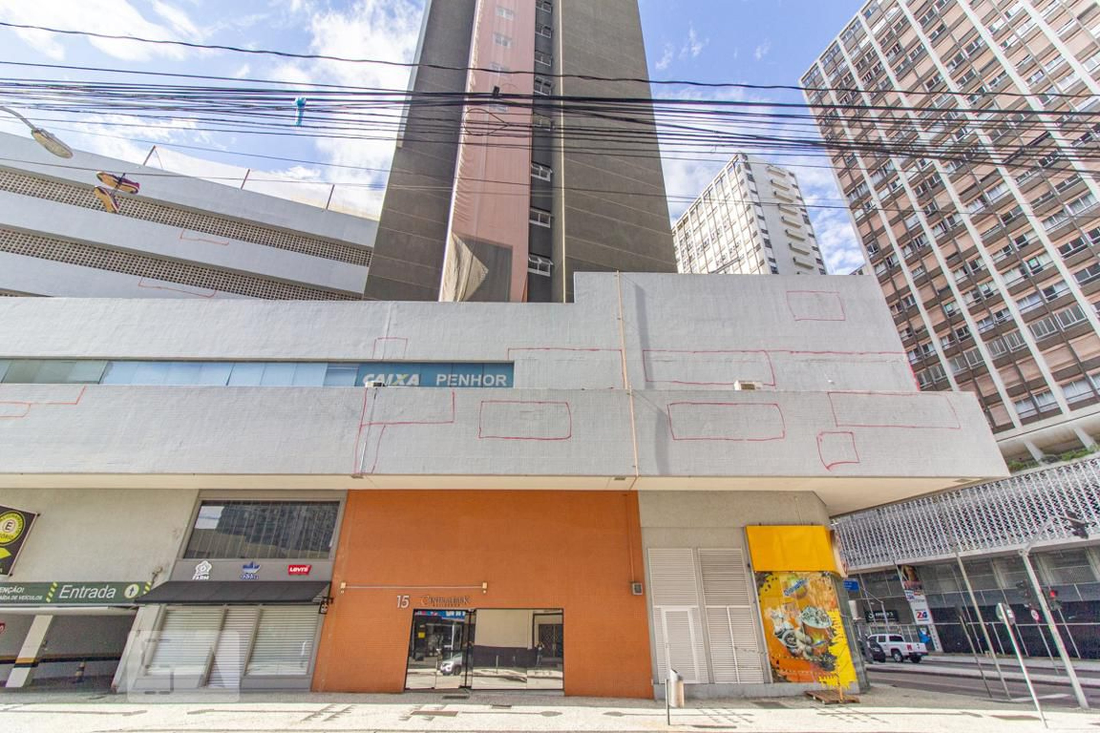 Fachada do Condomínio Edifício Central Park Residence