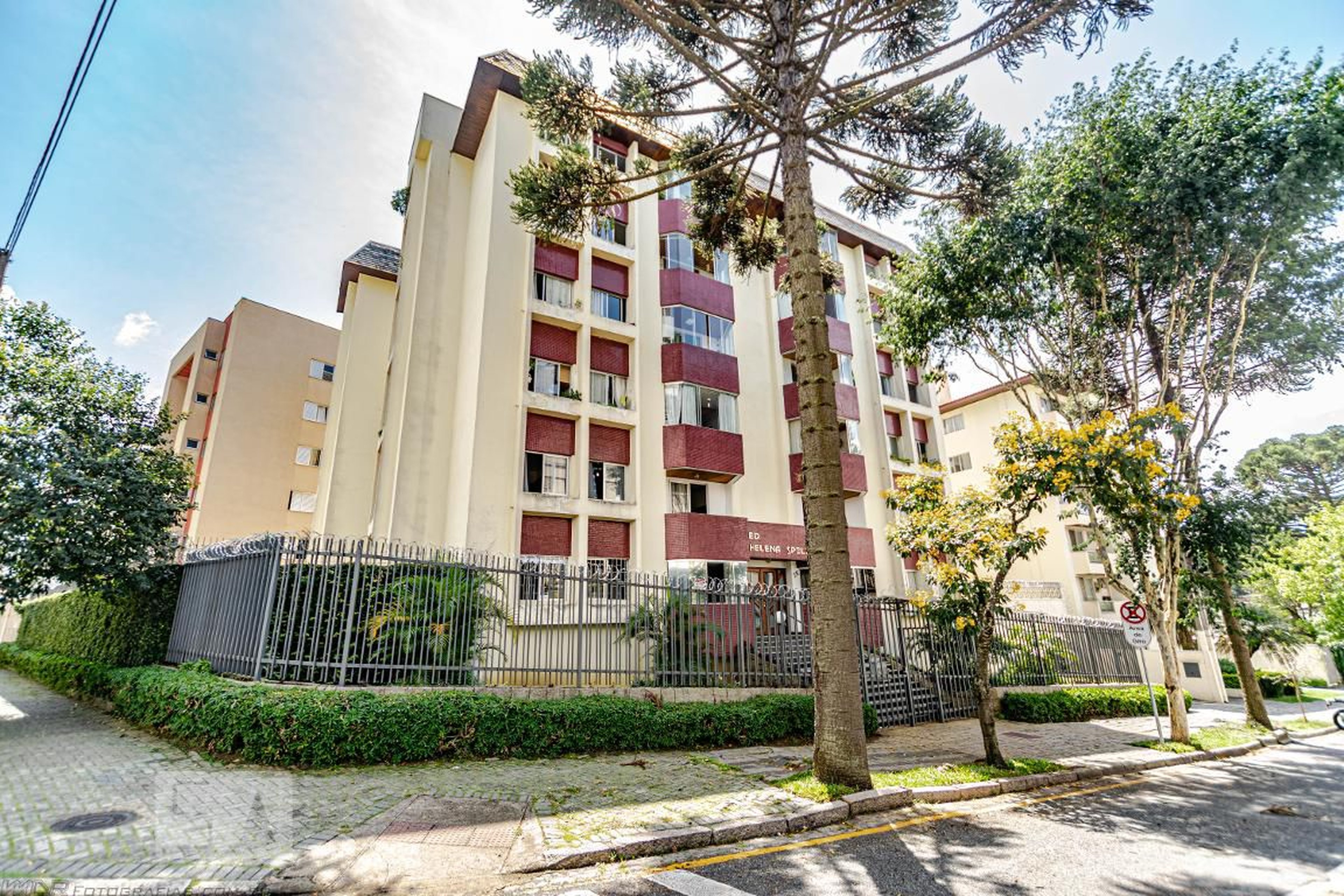 Fachada Condomínio Helena Speltz