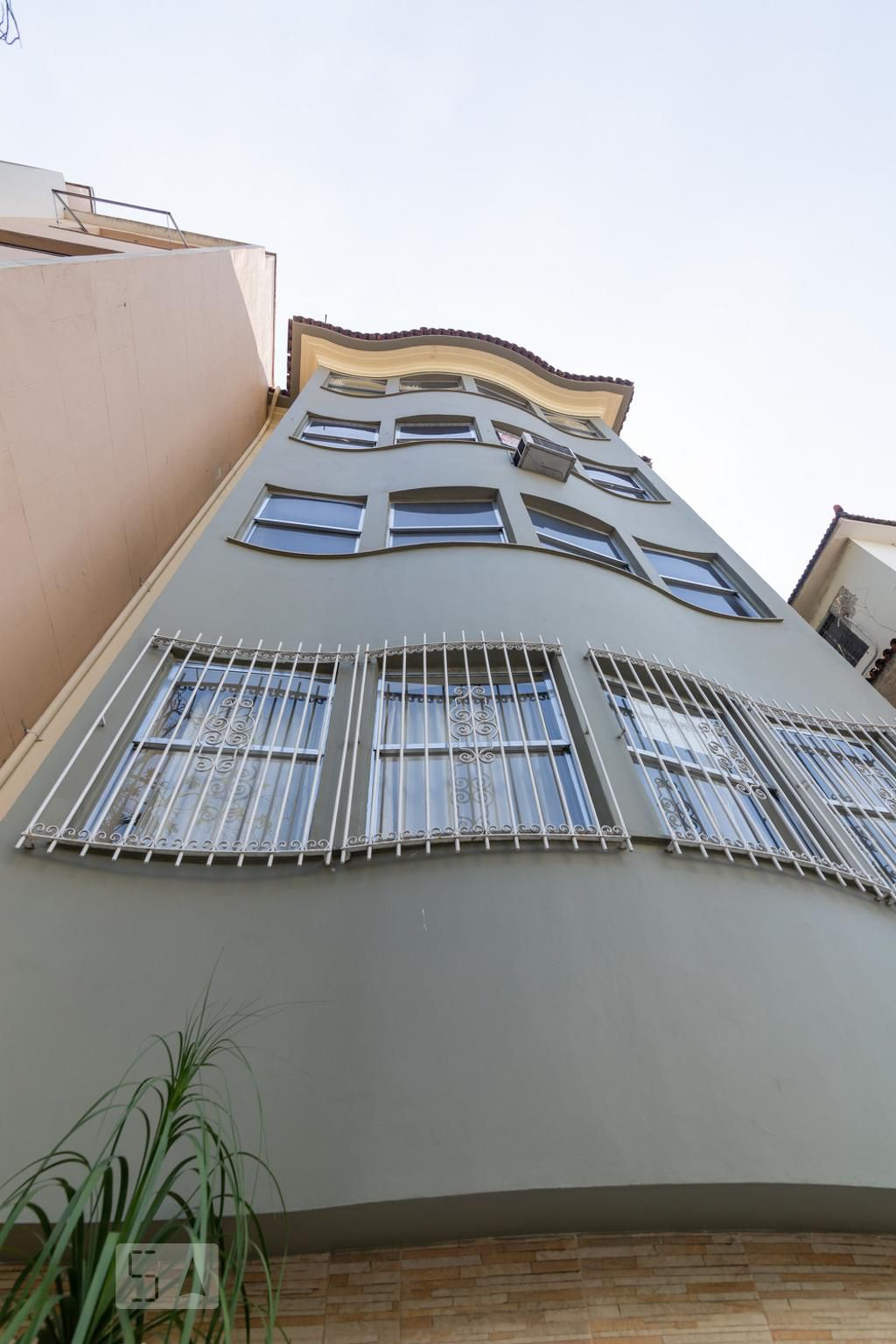 Fachada Condomínio em Rua Conde de Bonfim, 1214