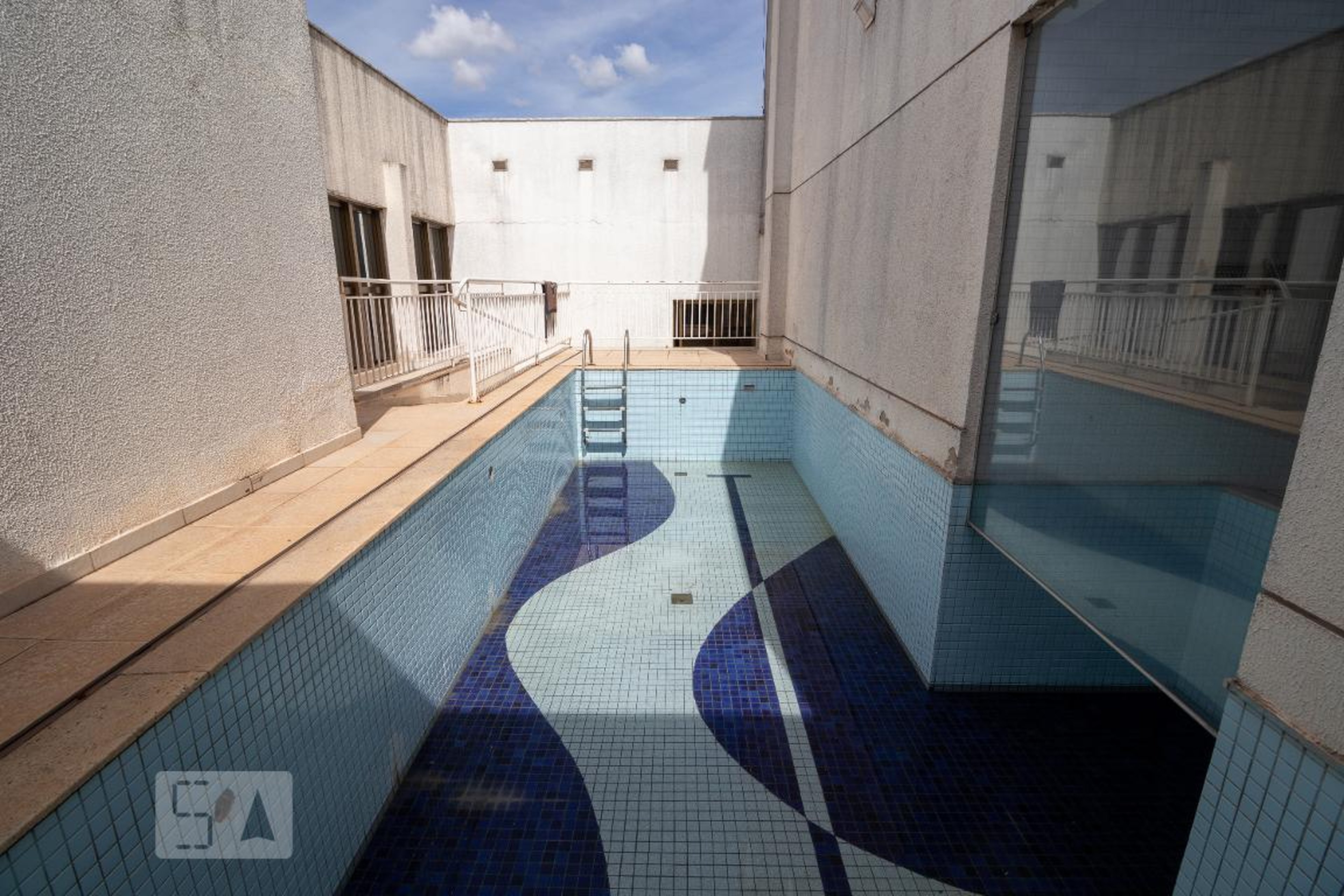 Piscina - One