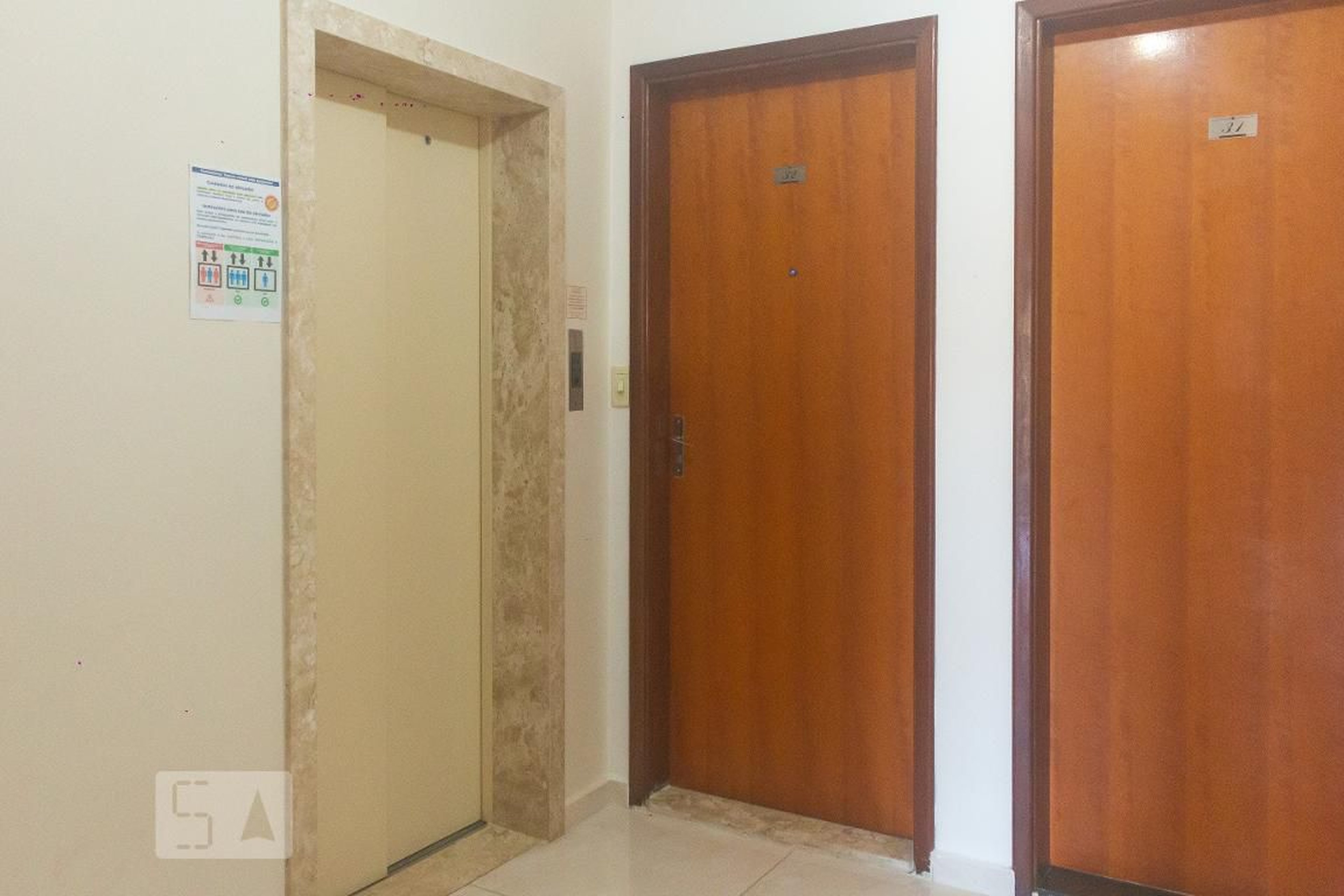 Hall de Entrada Condomínio em Rua Nhatumani, 830