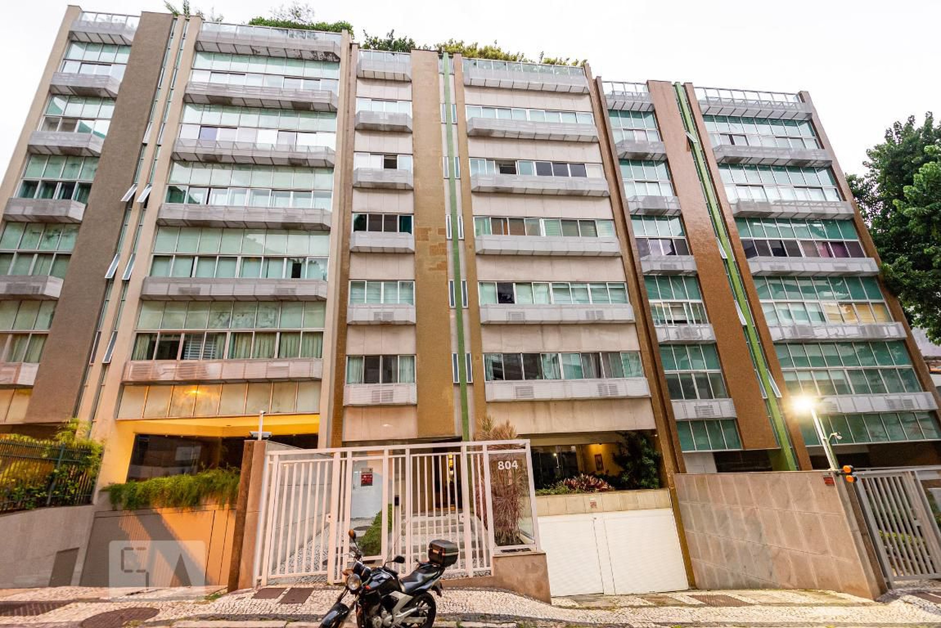 Fachada Condomínio em Rua Sacopã, 804