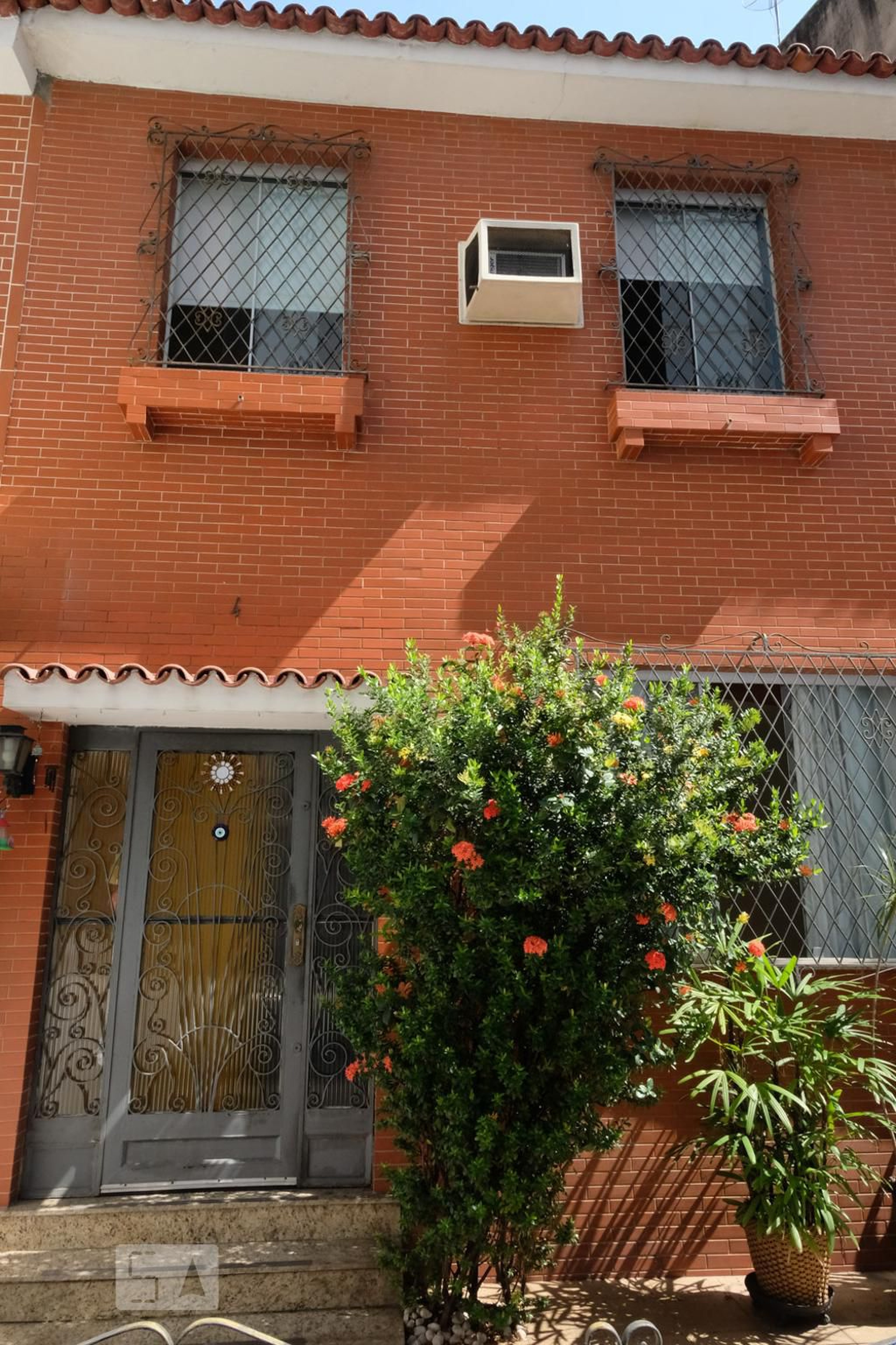 Fachada Condomínio em Rua Lúcio de Mendonça, 21