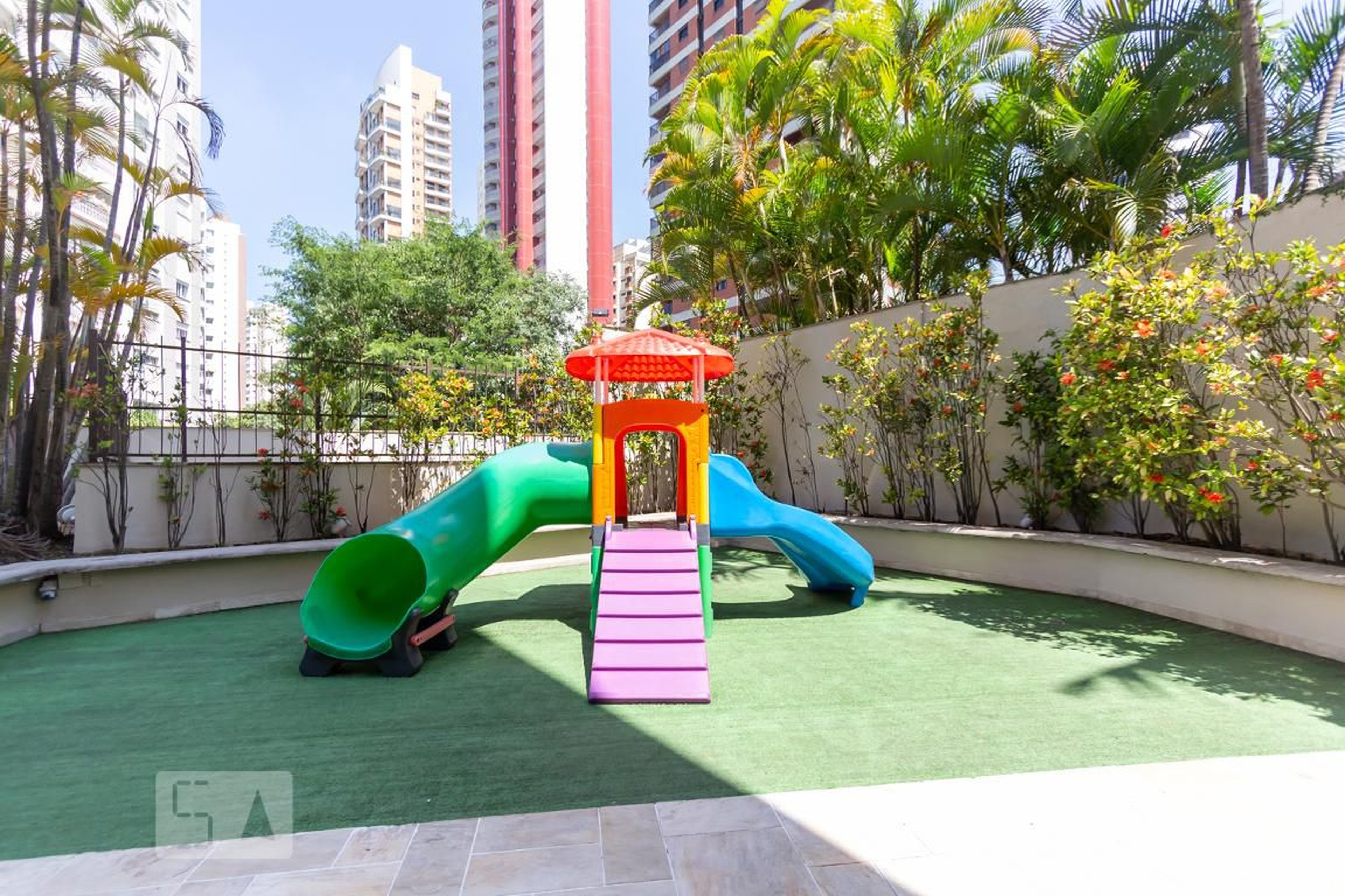 Playground - Edifício La Tremoille