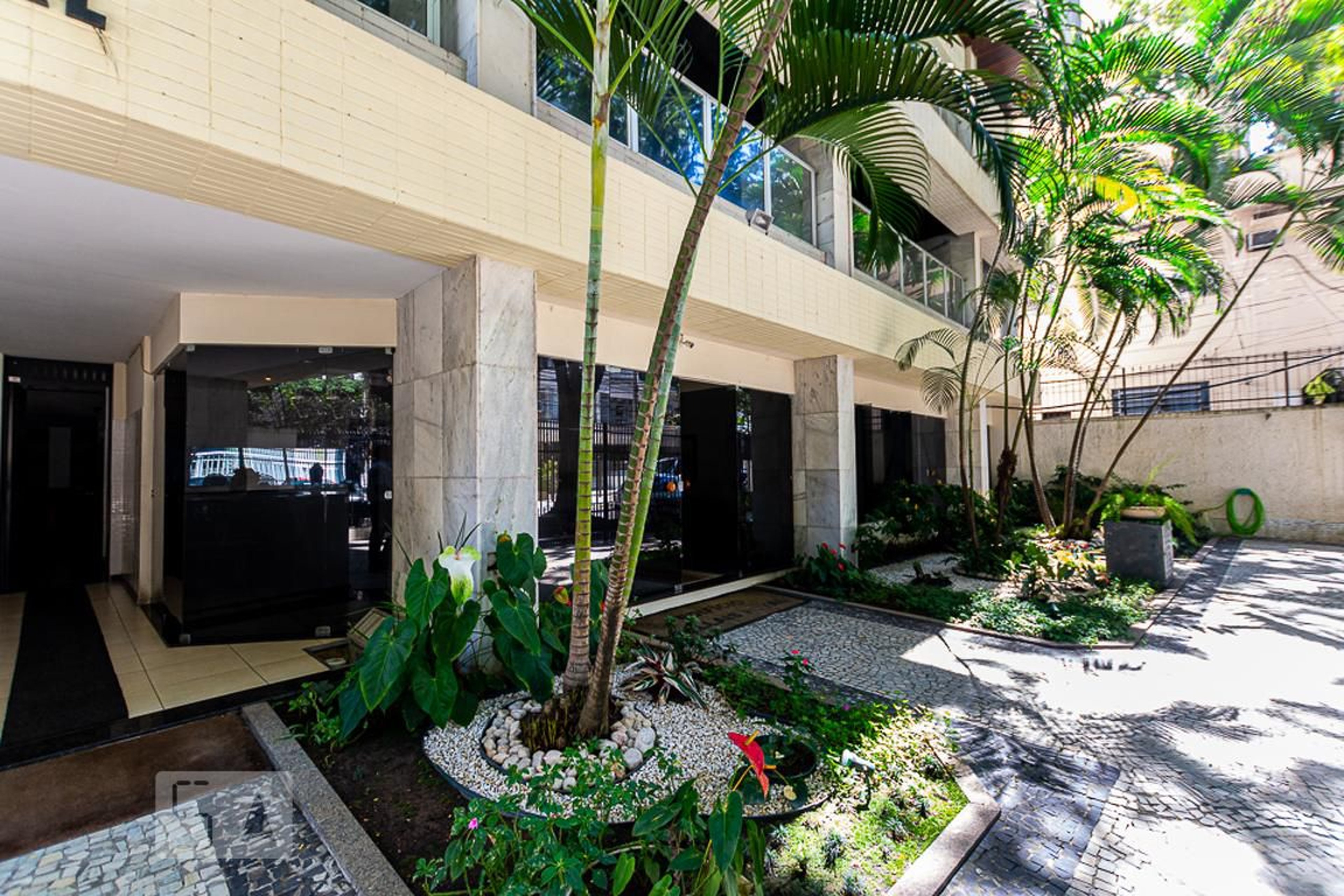 Entrada do Prédio - Palais Royal