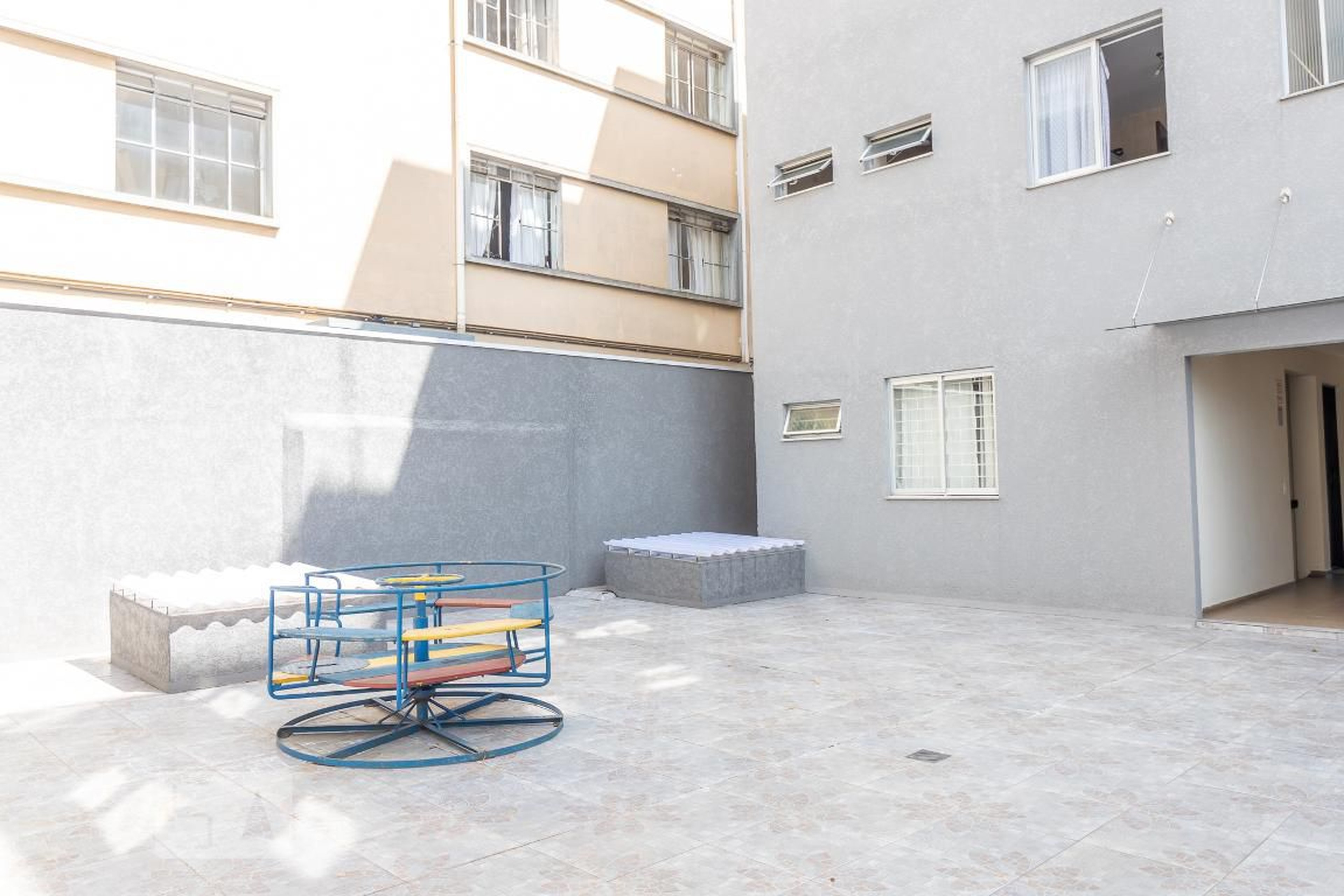 Playground - Saint Pierre