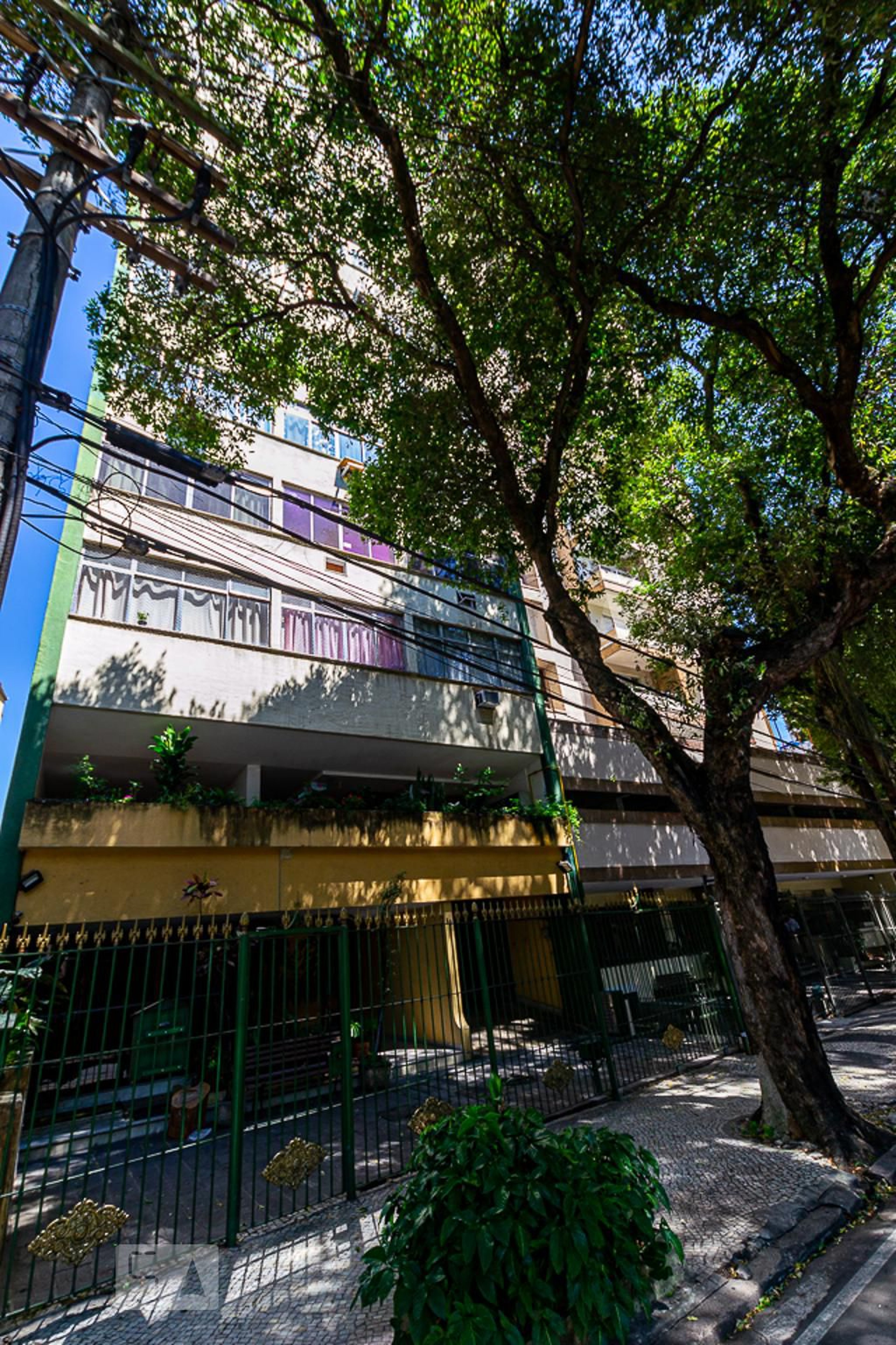 Fachada do Prédio Condomínio Barbarela