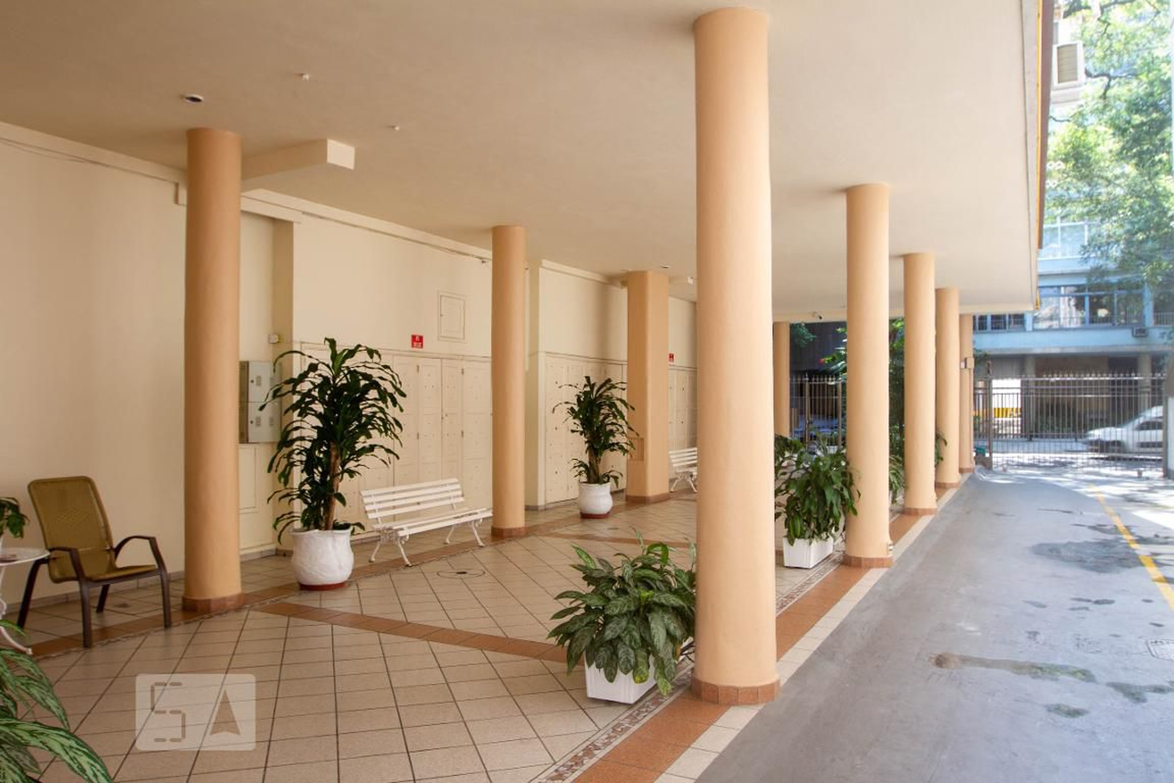 Entrada do Prédio - Edifício Itaimbé