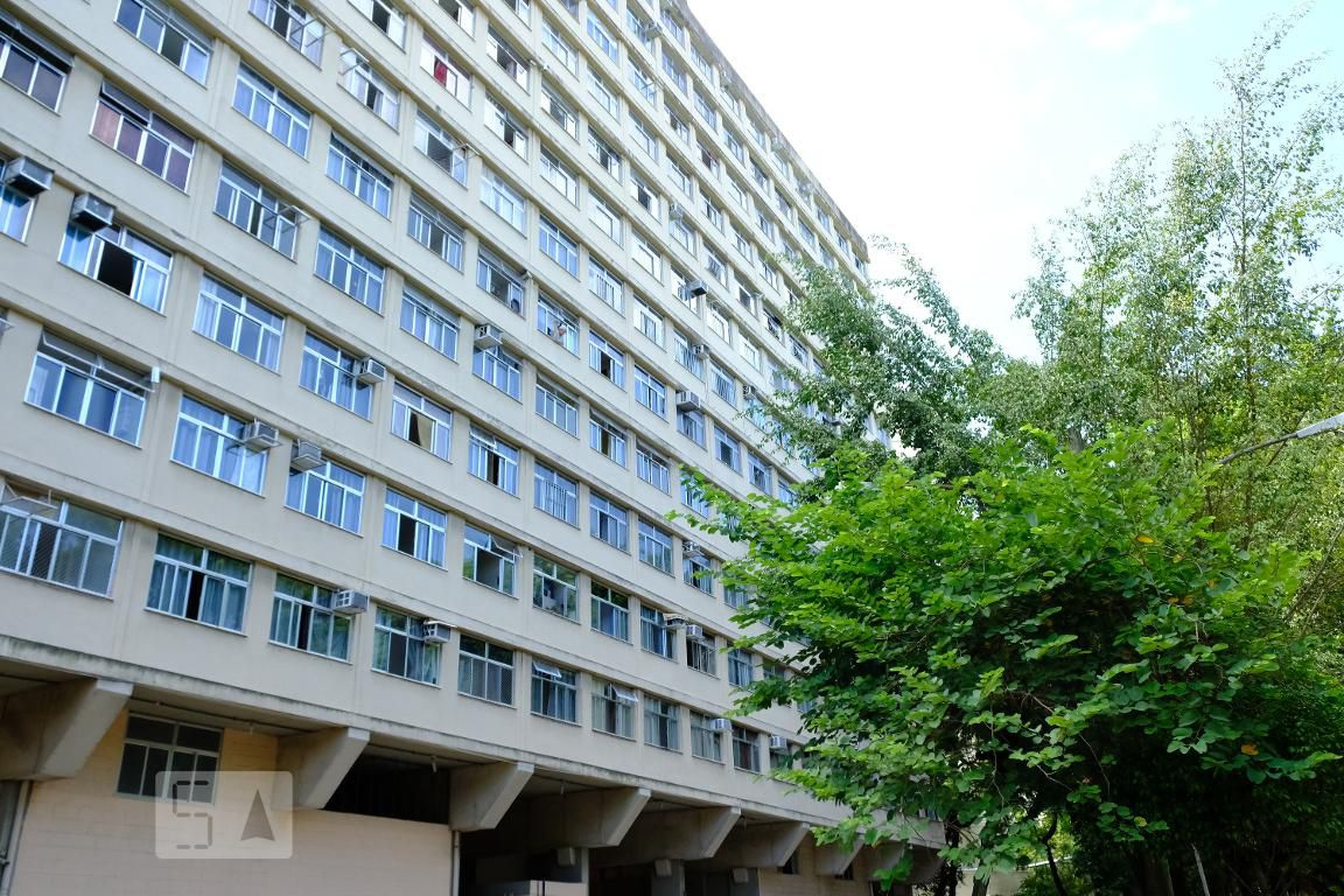 Fachada Condomínio em Estrada Meringuava, 446