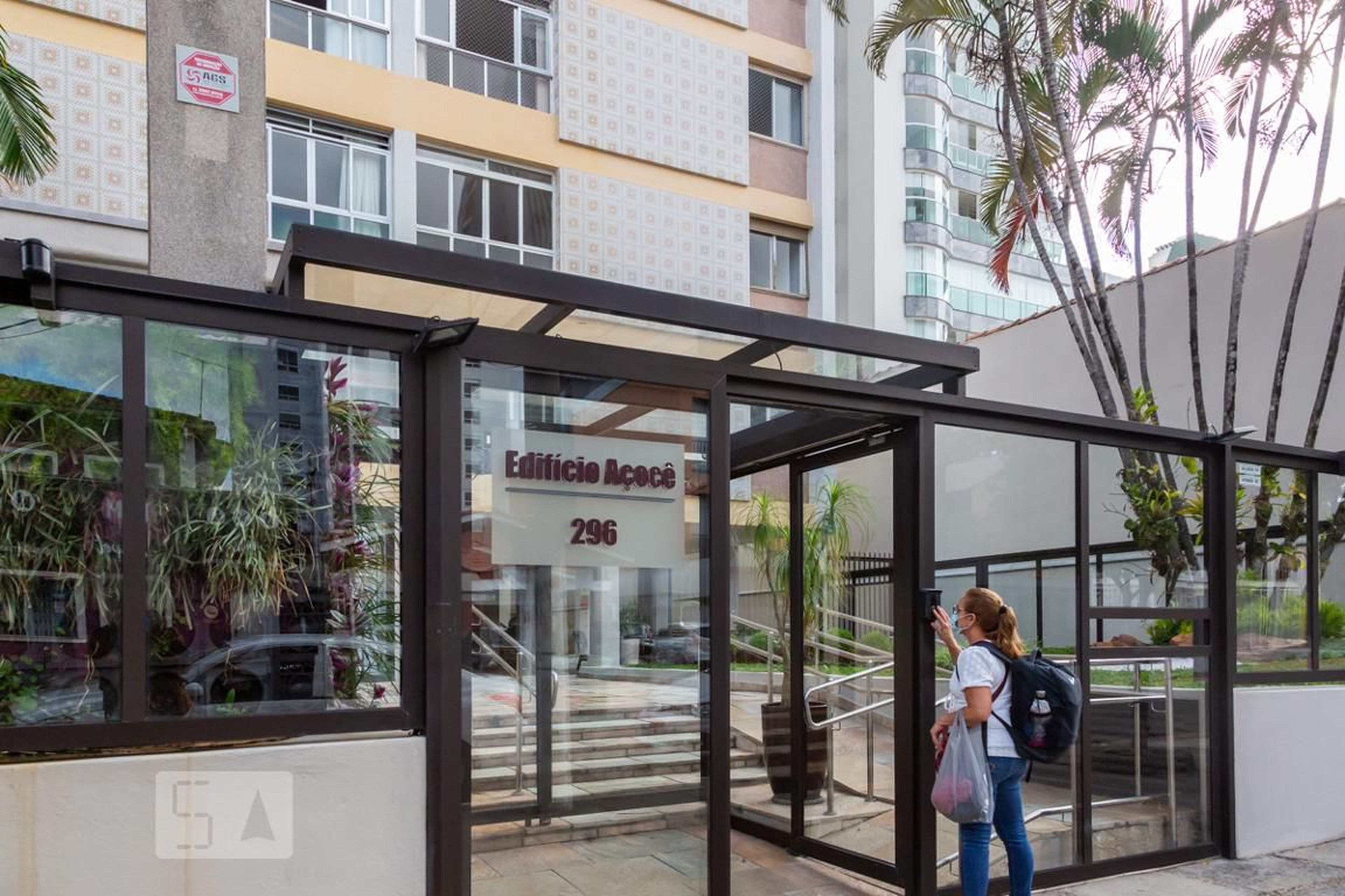 Fachada Condomínio em Avenida Açocê, 269