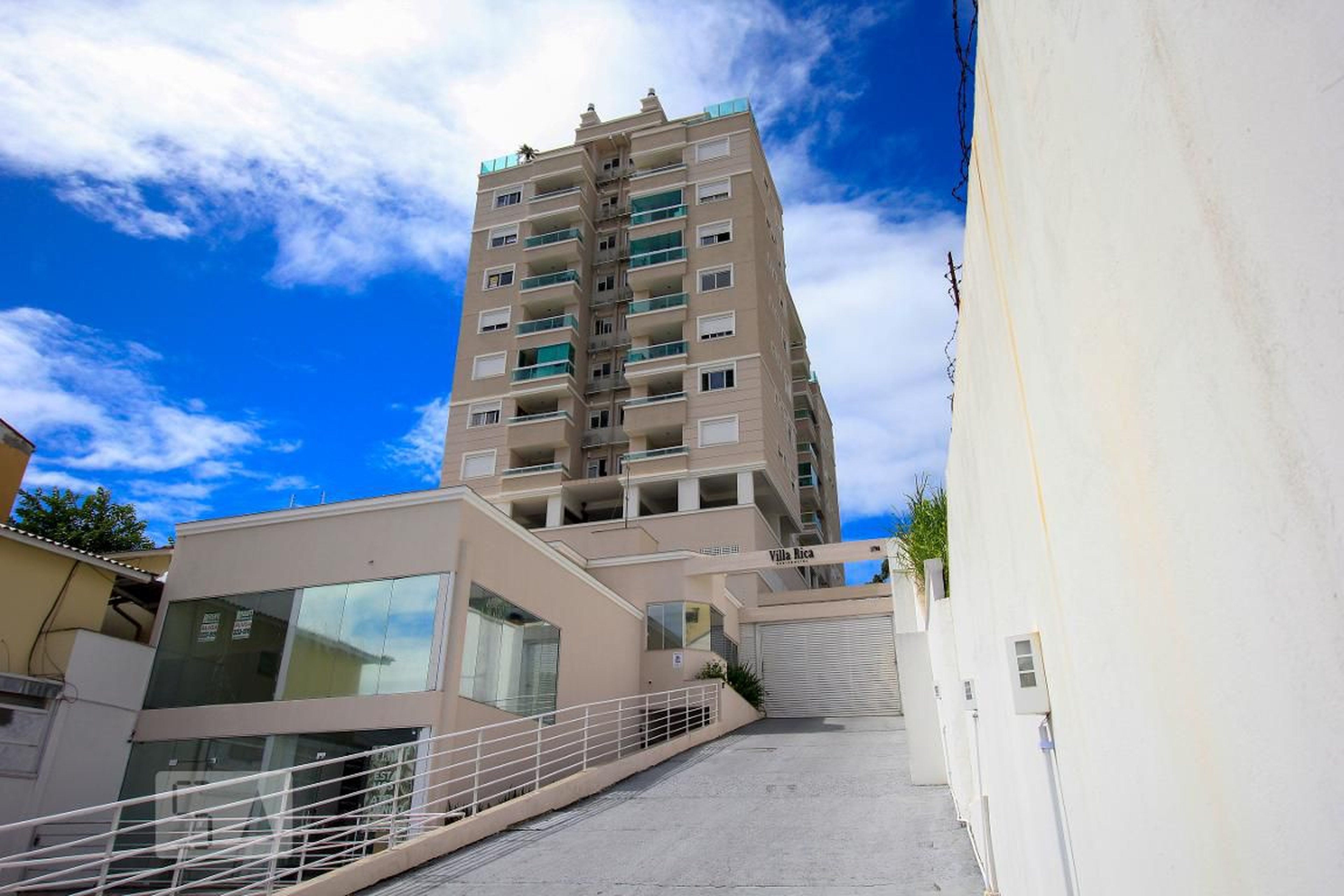 Fachada Residencial Villa Rica