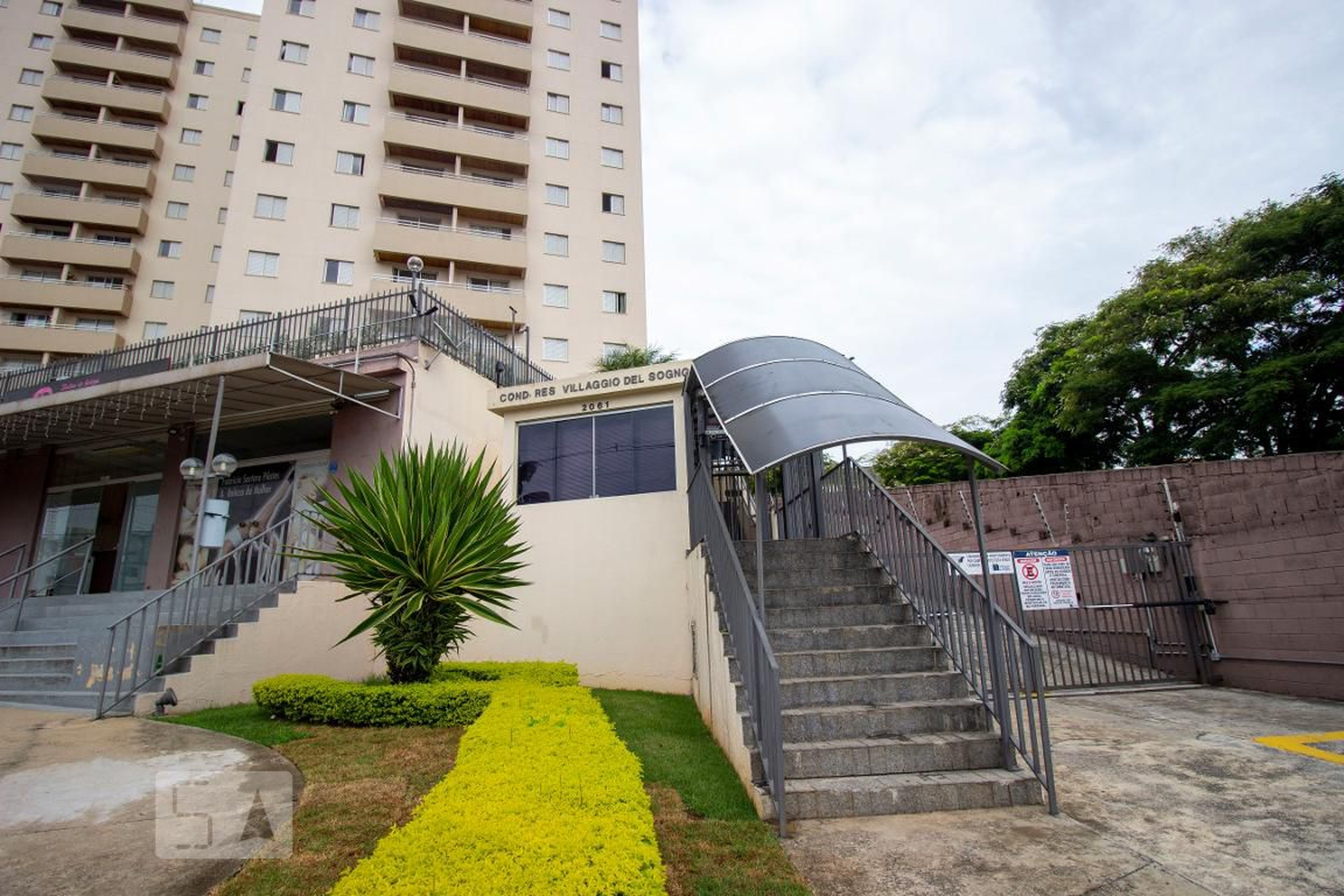 Fachada do Condomínio Condomínio Villagio Del Sogno