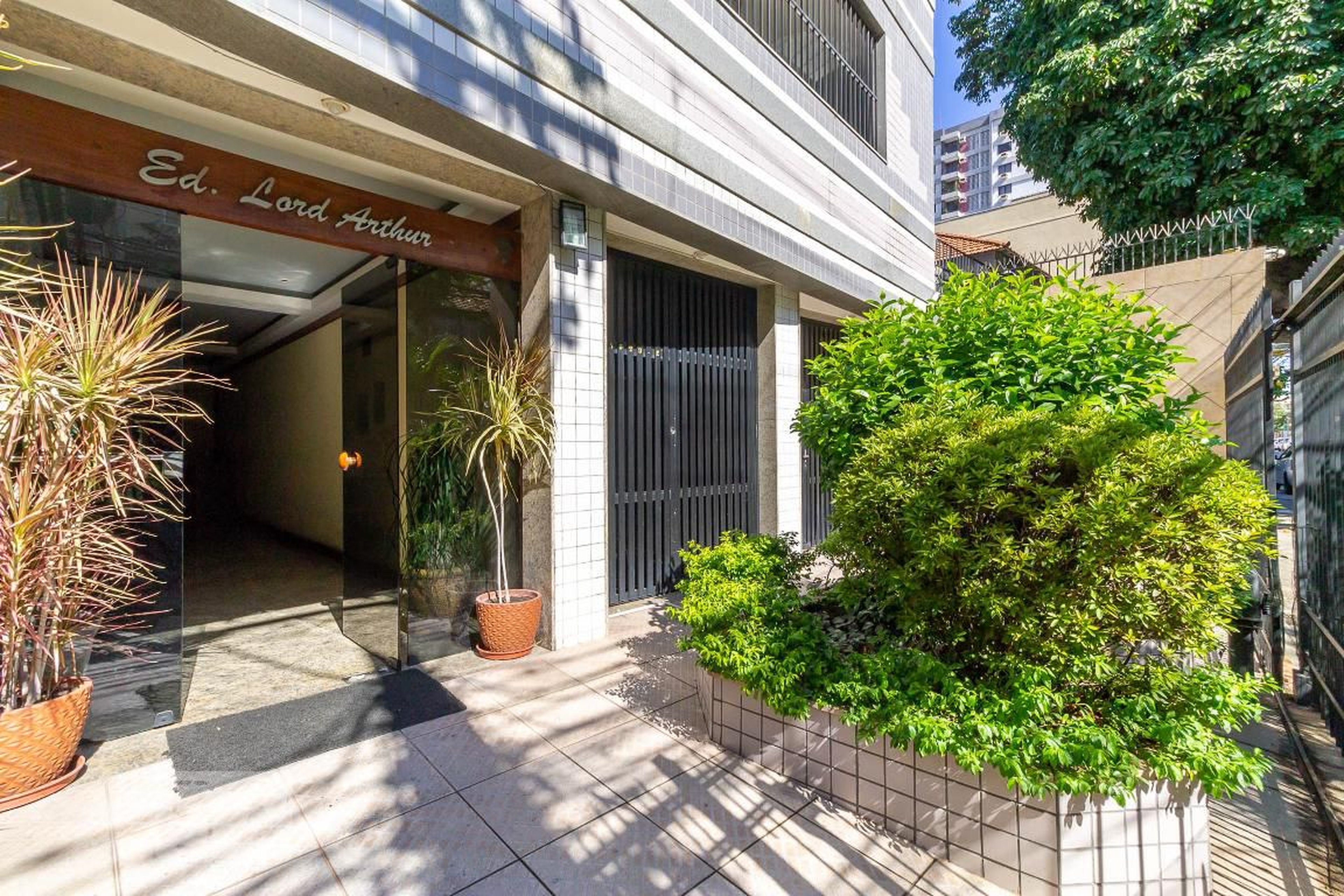 Entrada - Lorde Arthur