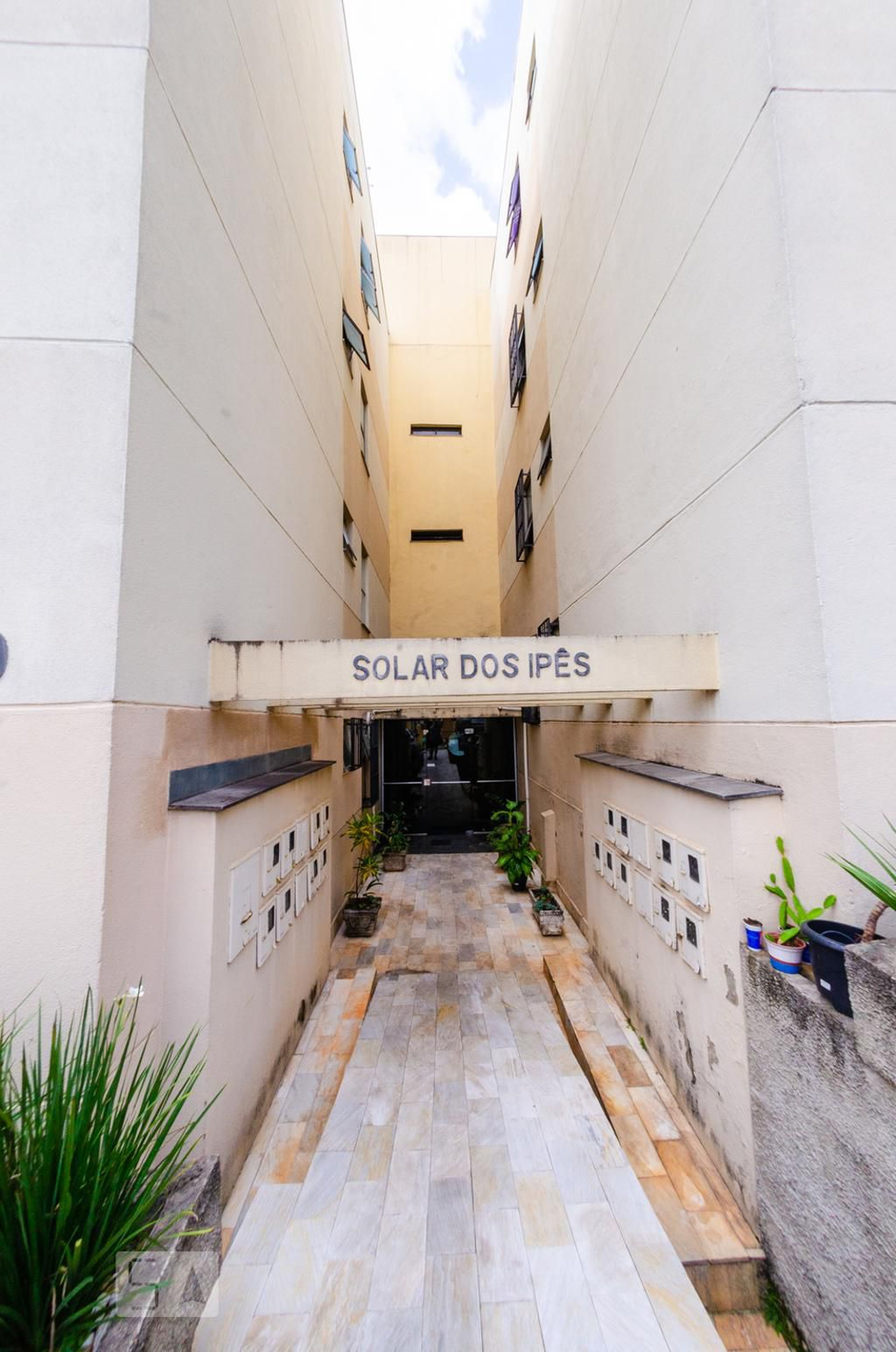 Entrada - Edifício Solar dos Ipes