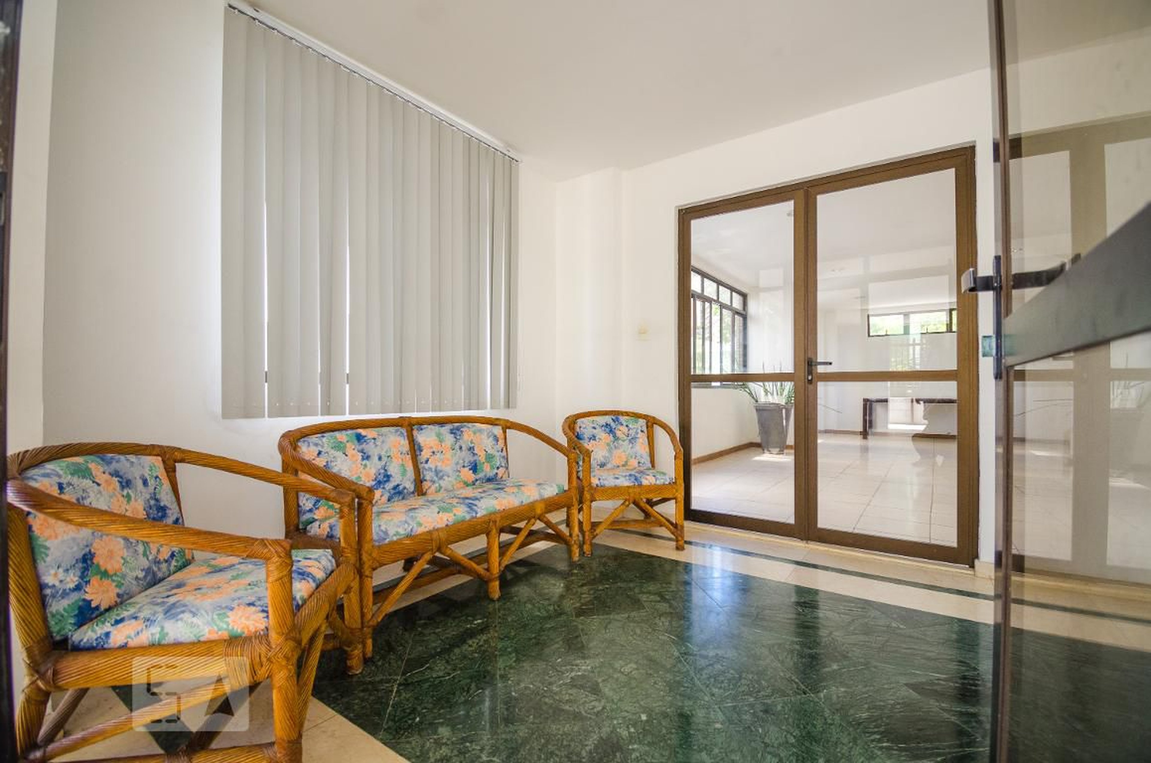 Hall de Entrada - Michele Prado