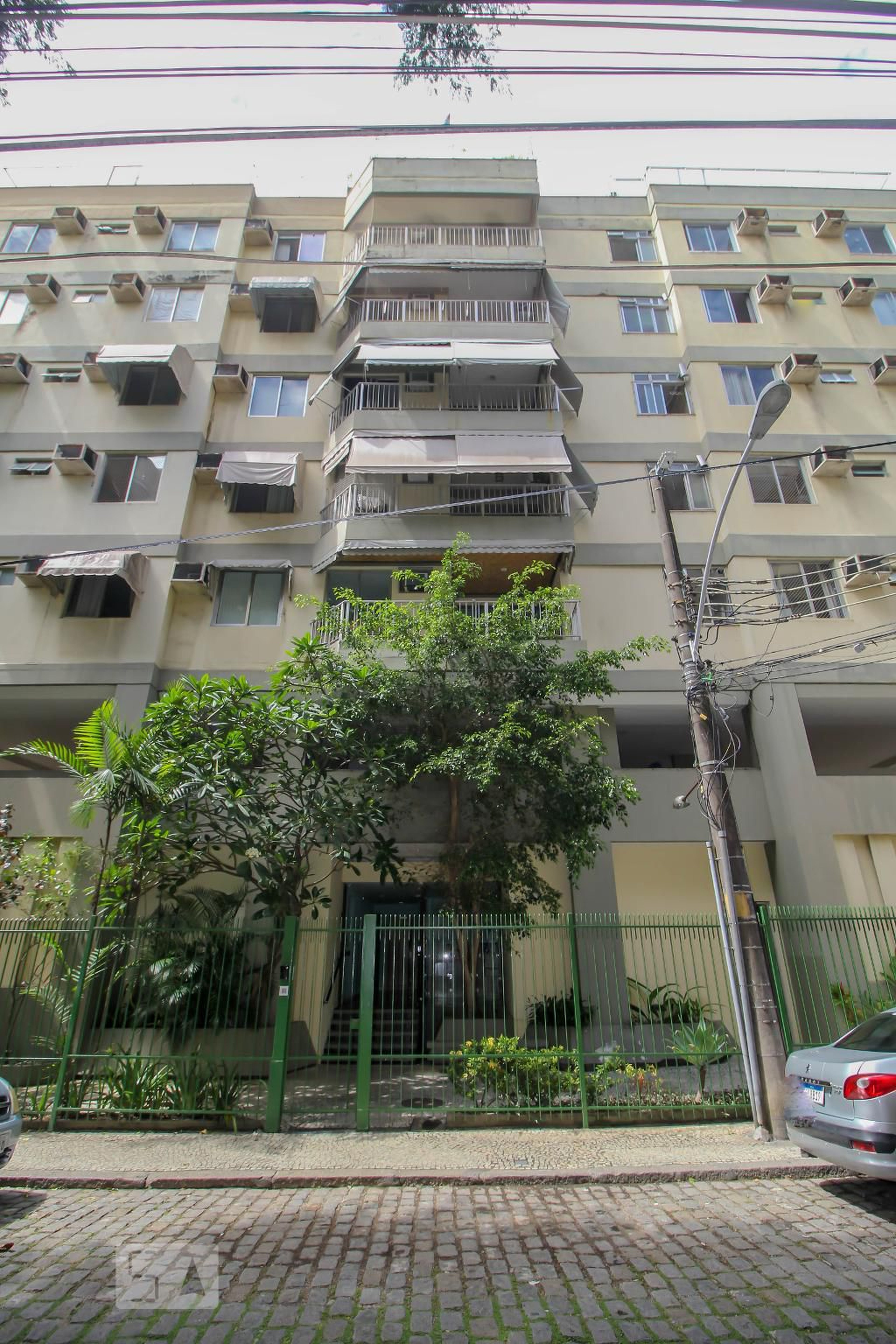 Fachada do Prédio Condomínio Marselle de Saint Henri