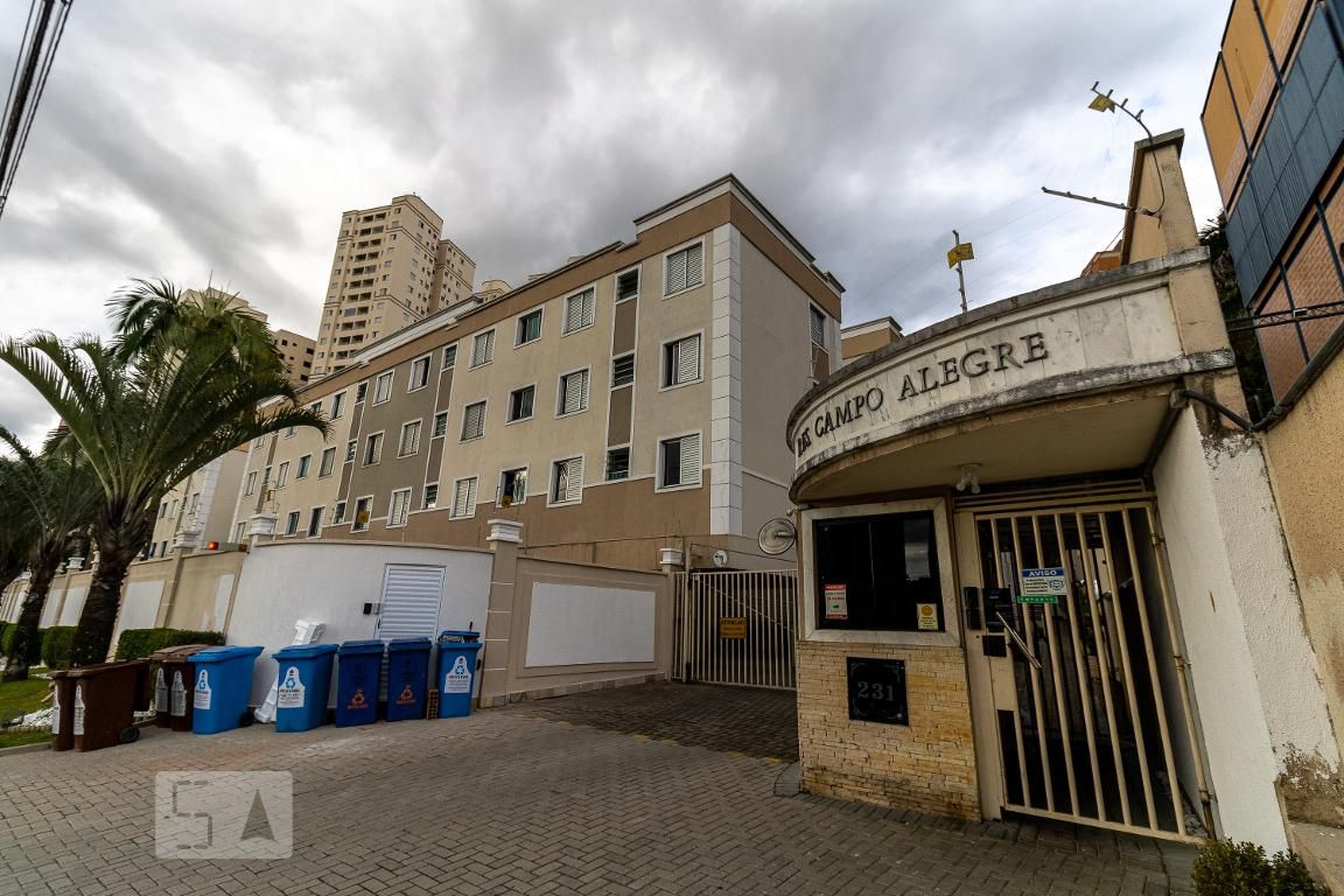 Fachada do Condomínio Condomínio Campo Alegre