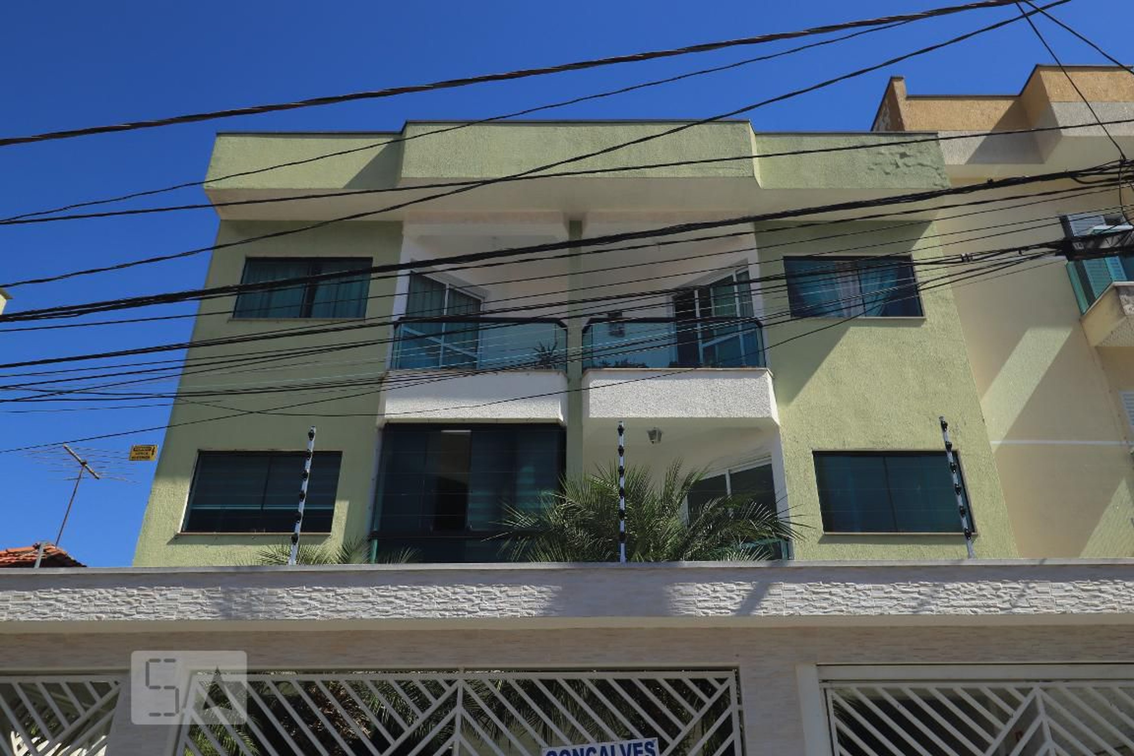 Fachada Condomínio em Rua Miquelina, 215