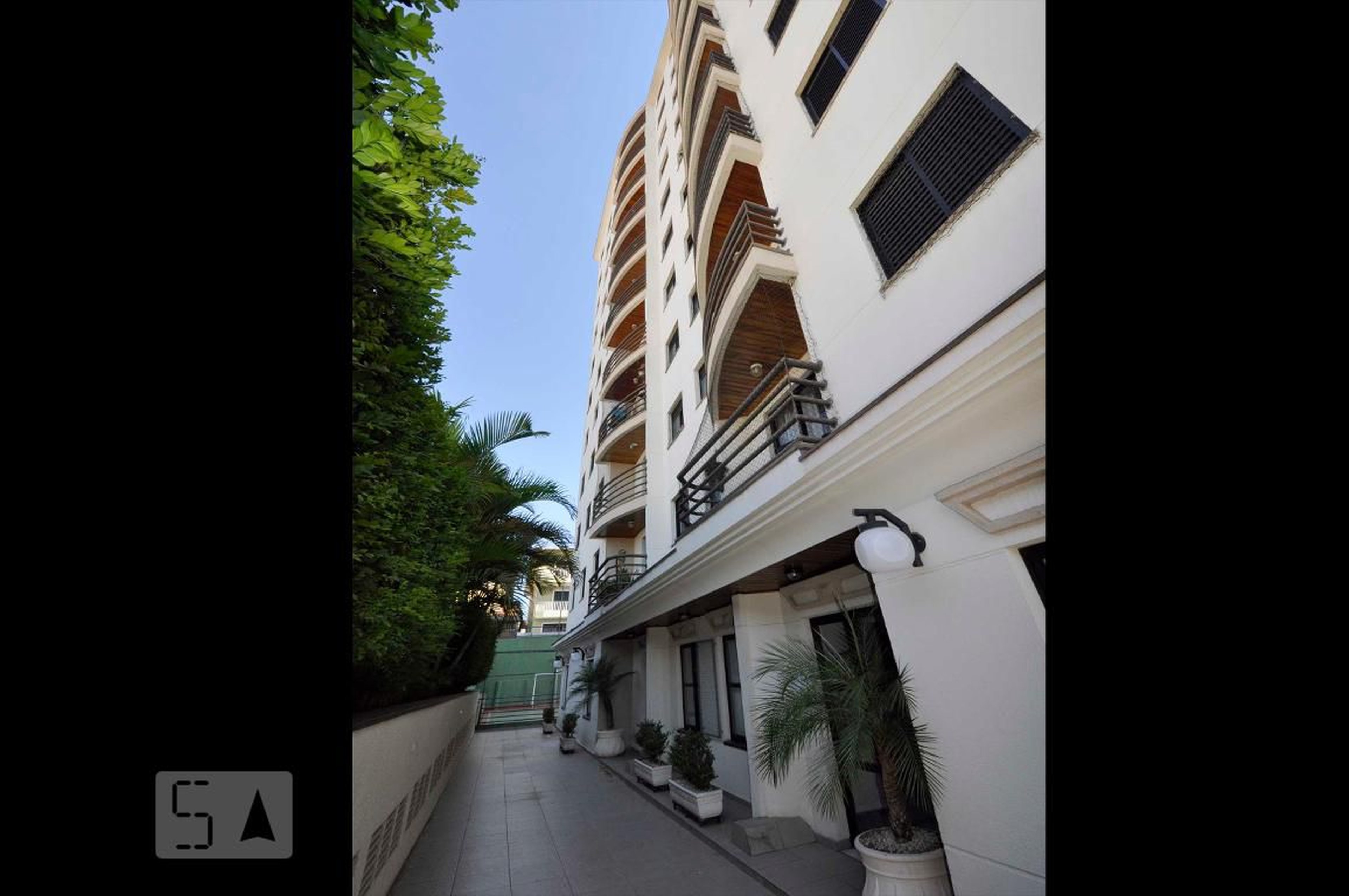 Fachada do Prédio Condomínio Lorys