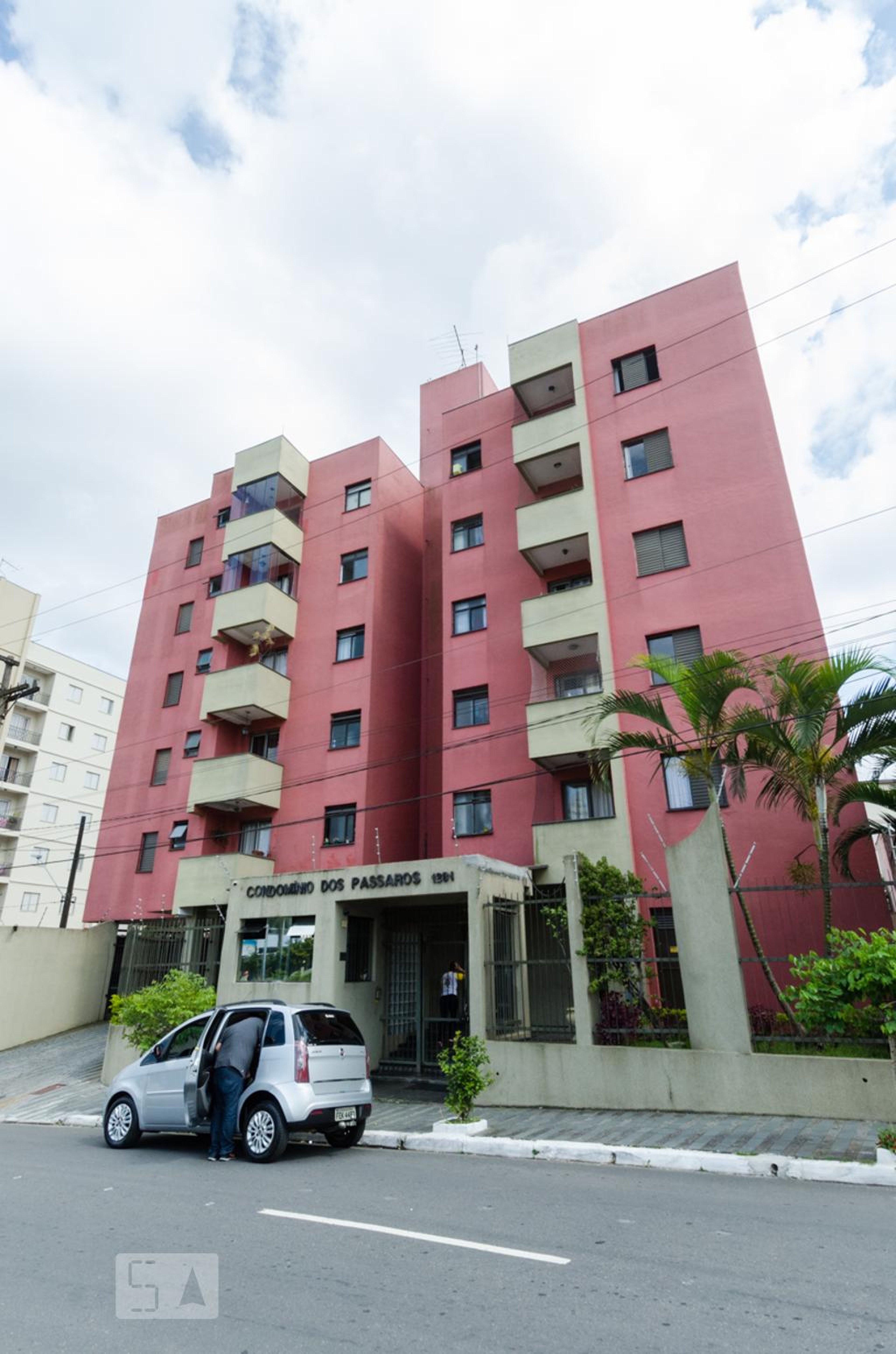 Fachada do Condomínio Condomínio Pássaros