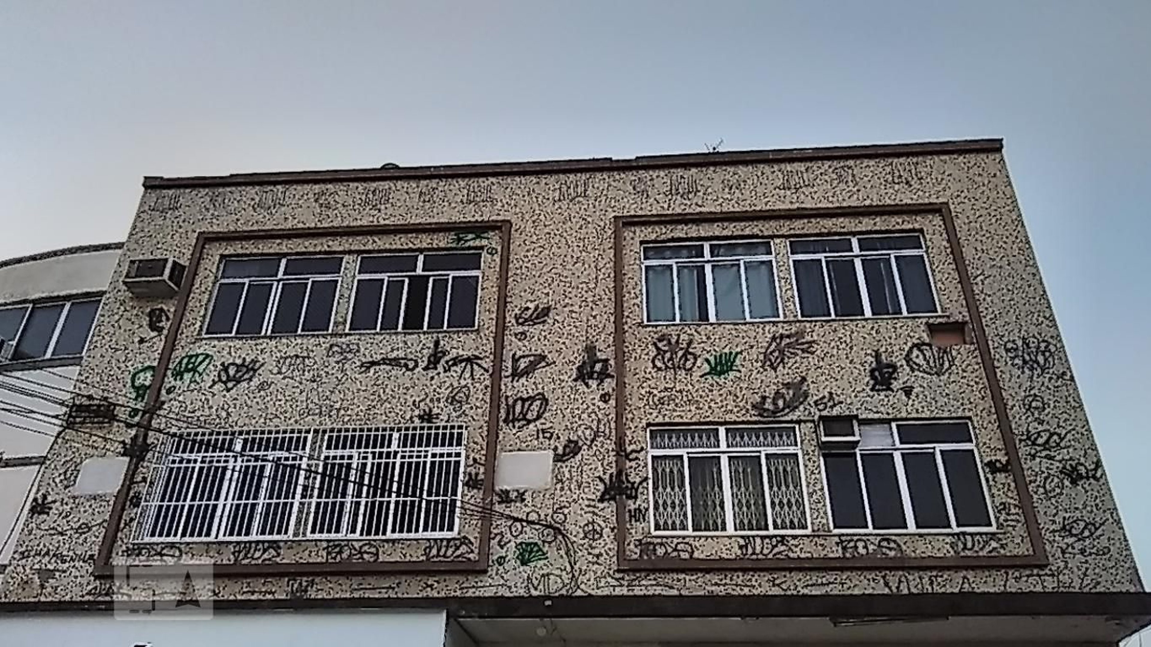 Fachada Condomínio em Avenida Braz de Pina, 1102