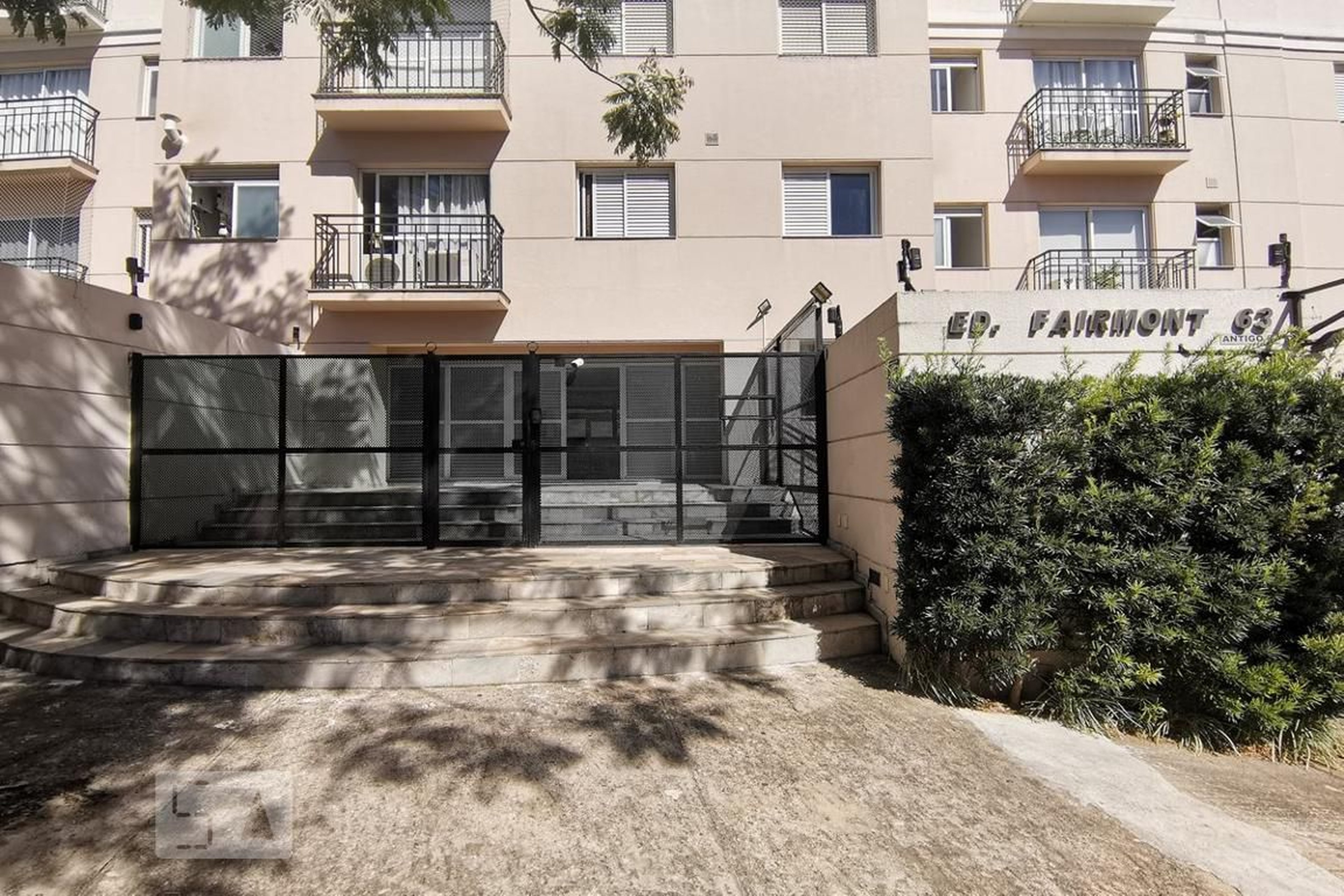 Fachada do Condomínio Condomínio Fairmont